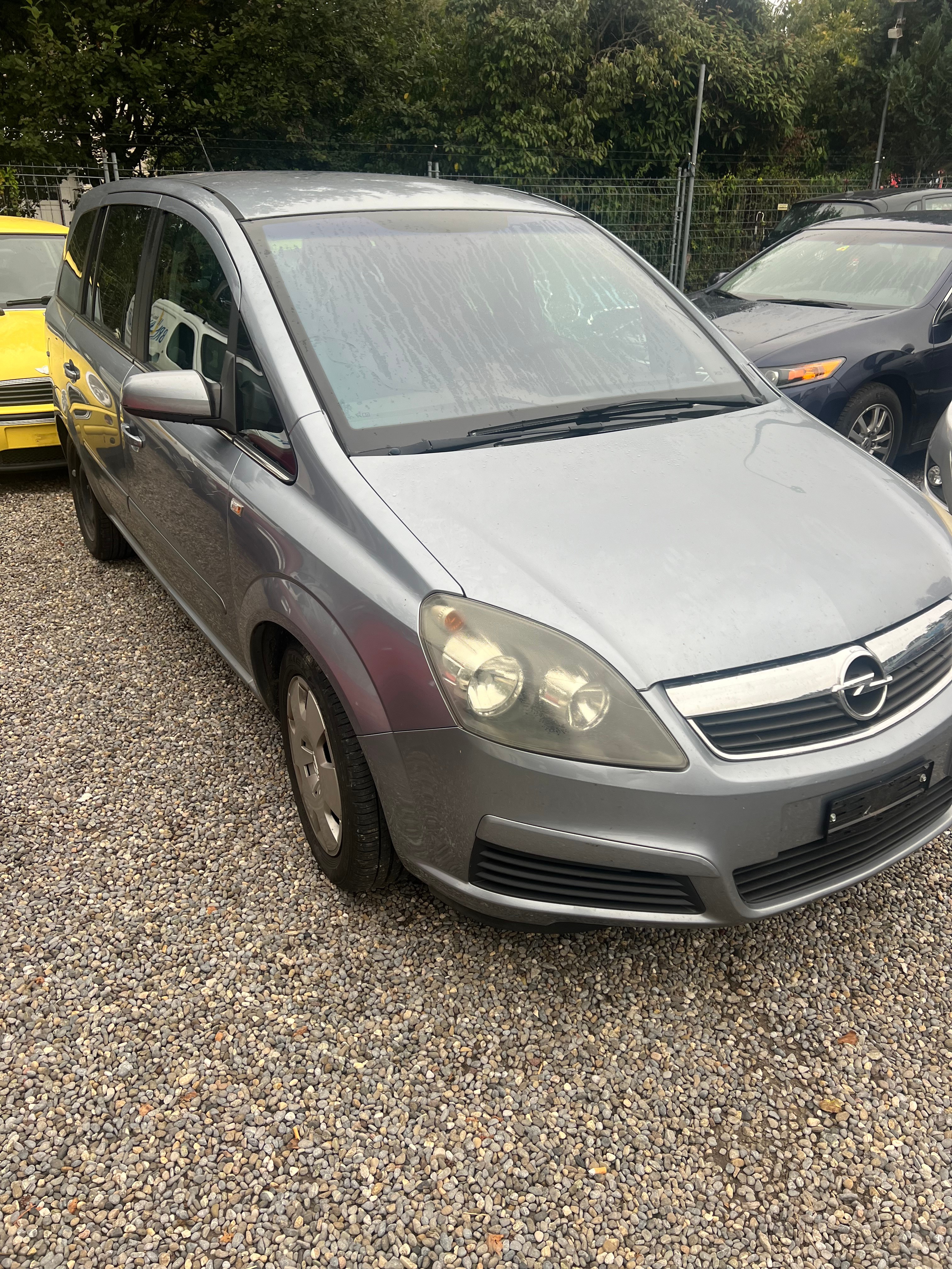 OPEL Zafira 2.2i 16V Enjoy