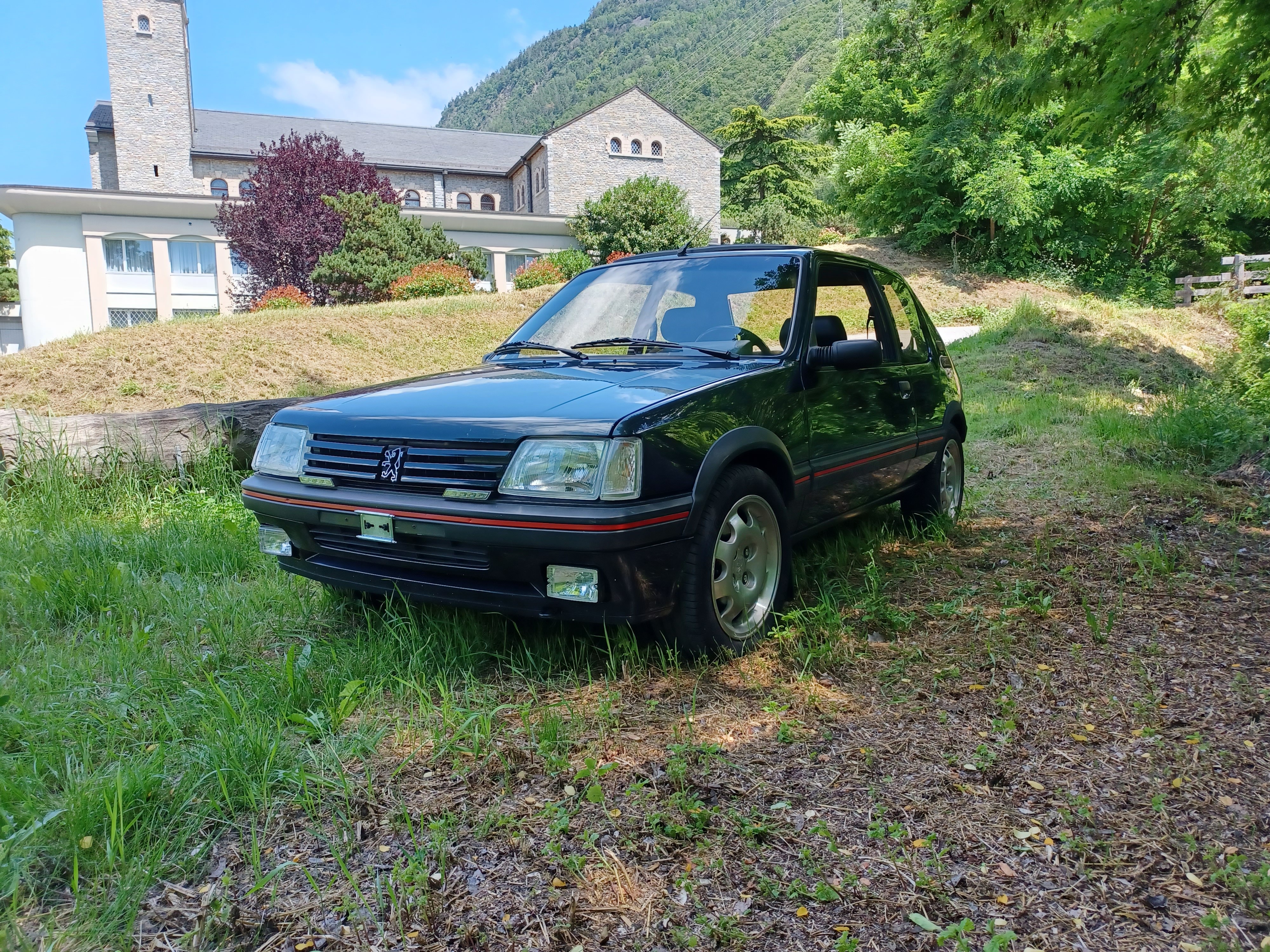 PEUGEOT 205 1.9 GTi