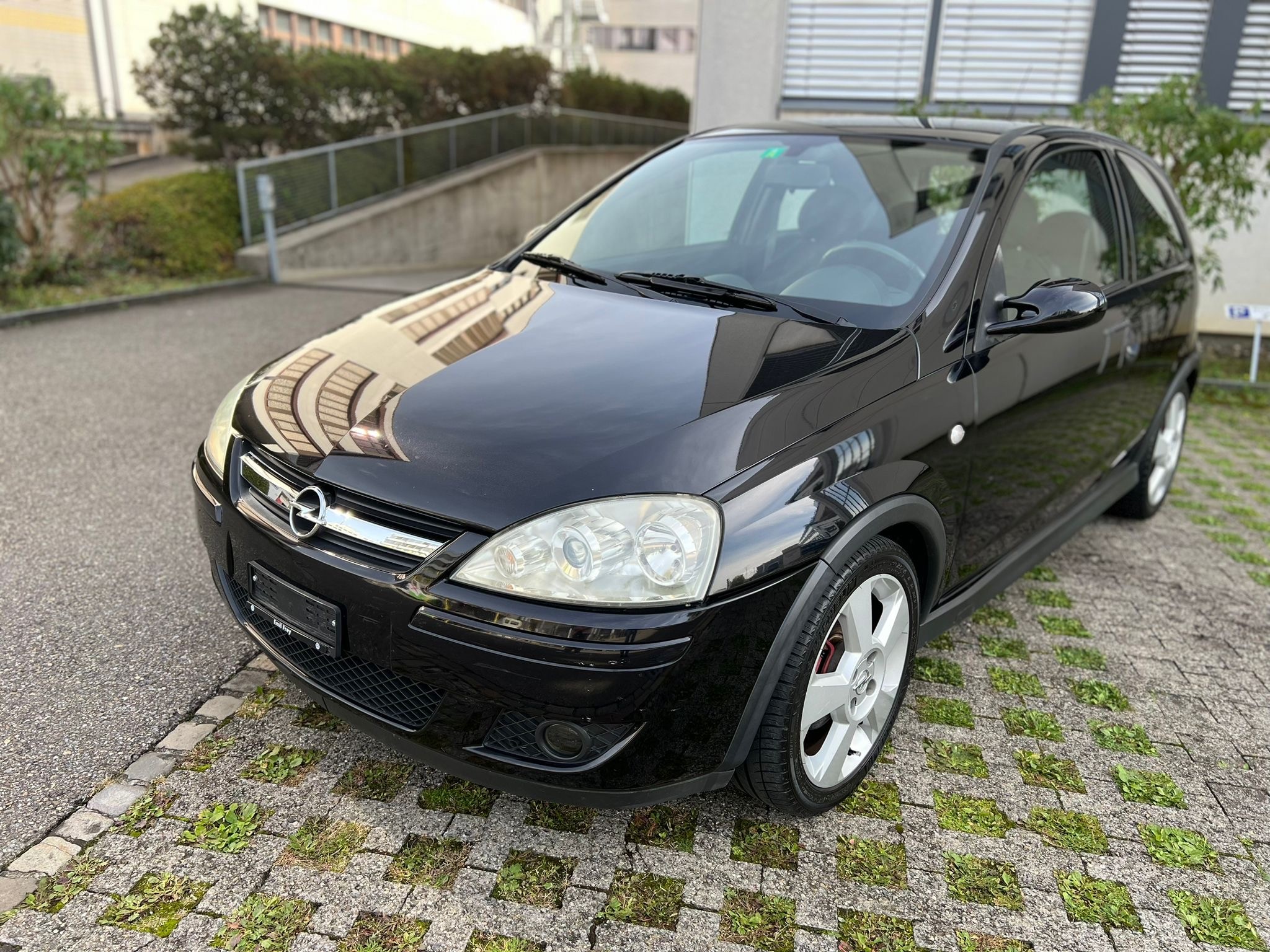 OPEL Corsa 1.8 16V GSi