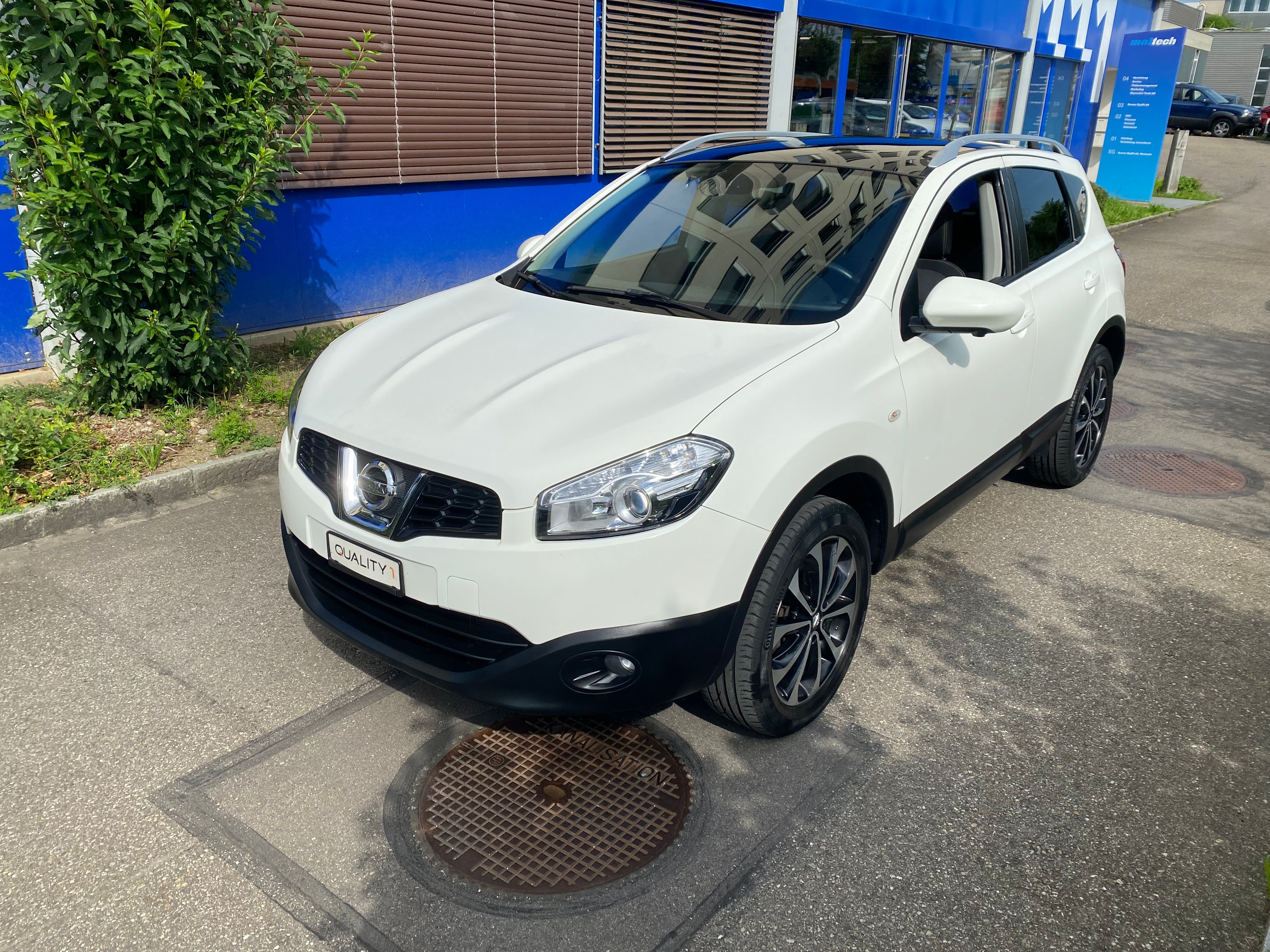 NISSAN Qashqai 1.6 visia