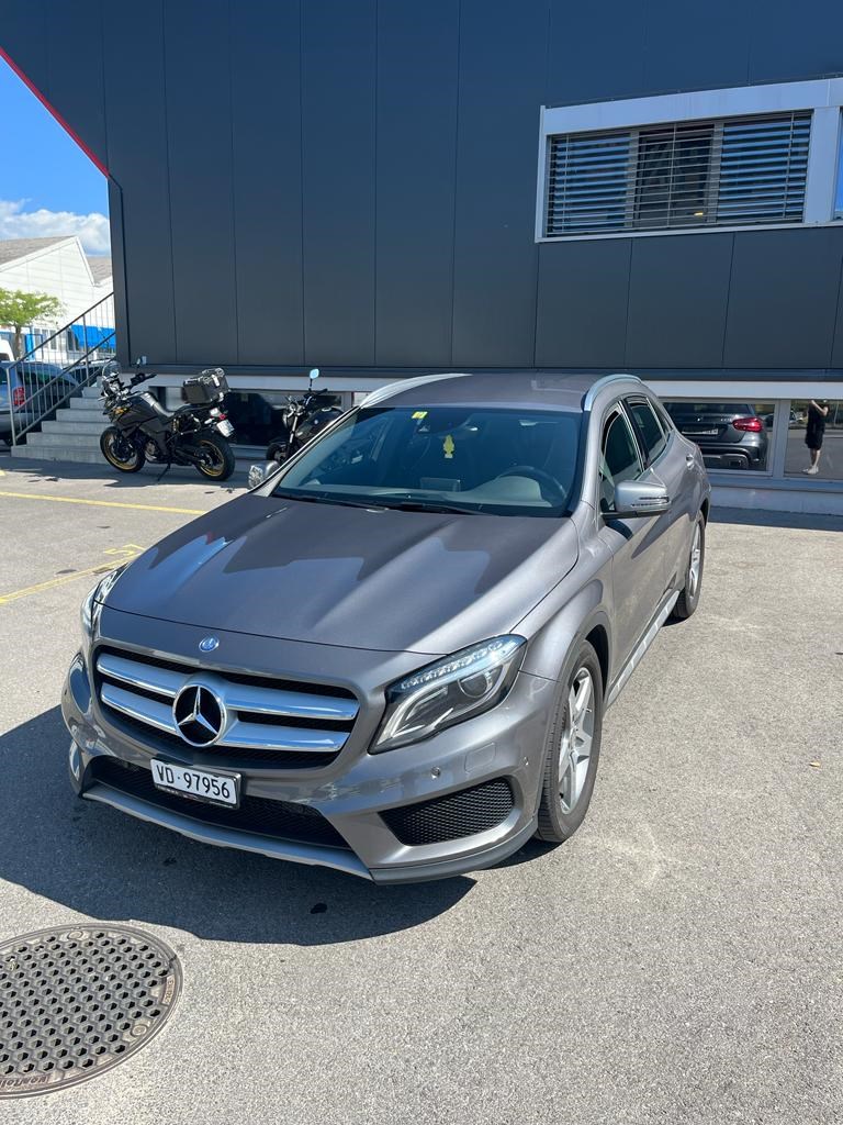 MERCEDES-BENZ GLA 250 AMG Line 4Matic 7G-DCT