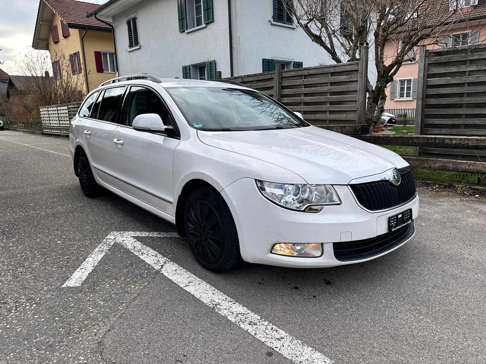 SKODA Superb Combi 2.0 TDi Elegance DSG