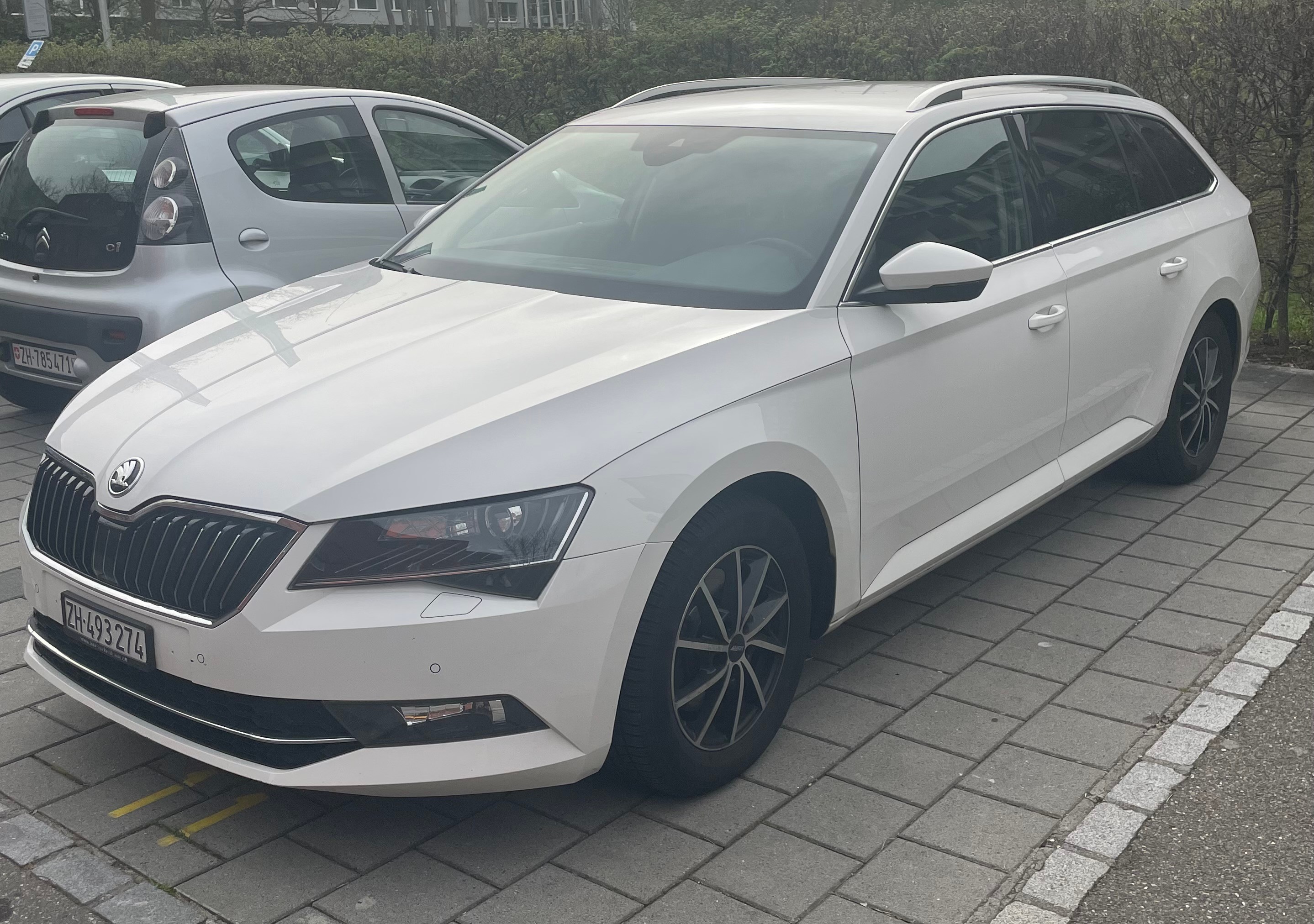 SKODA Superb Combi 2.0 TDi Style DSG