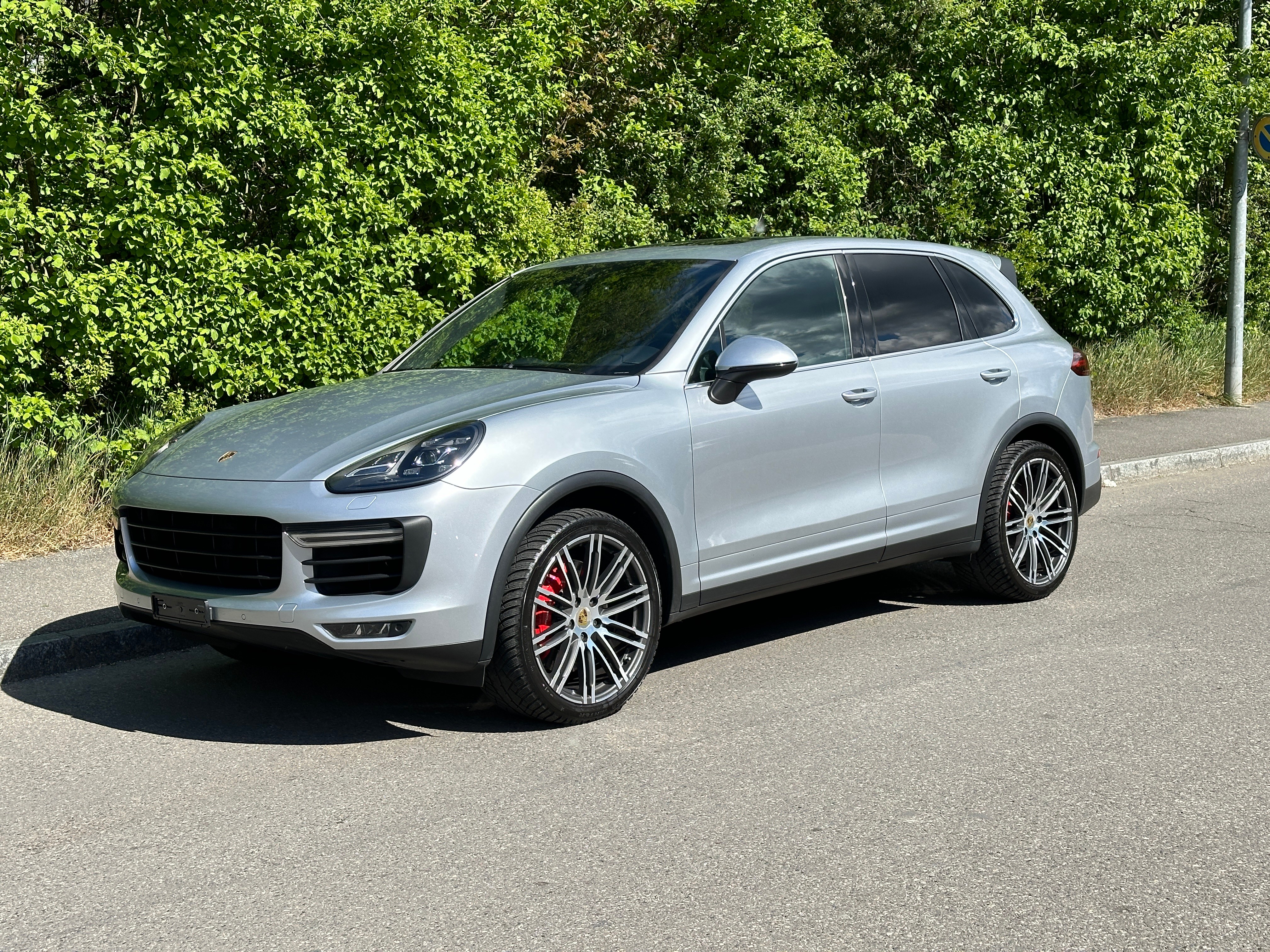 PORSCHE Cayenne Turbo