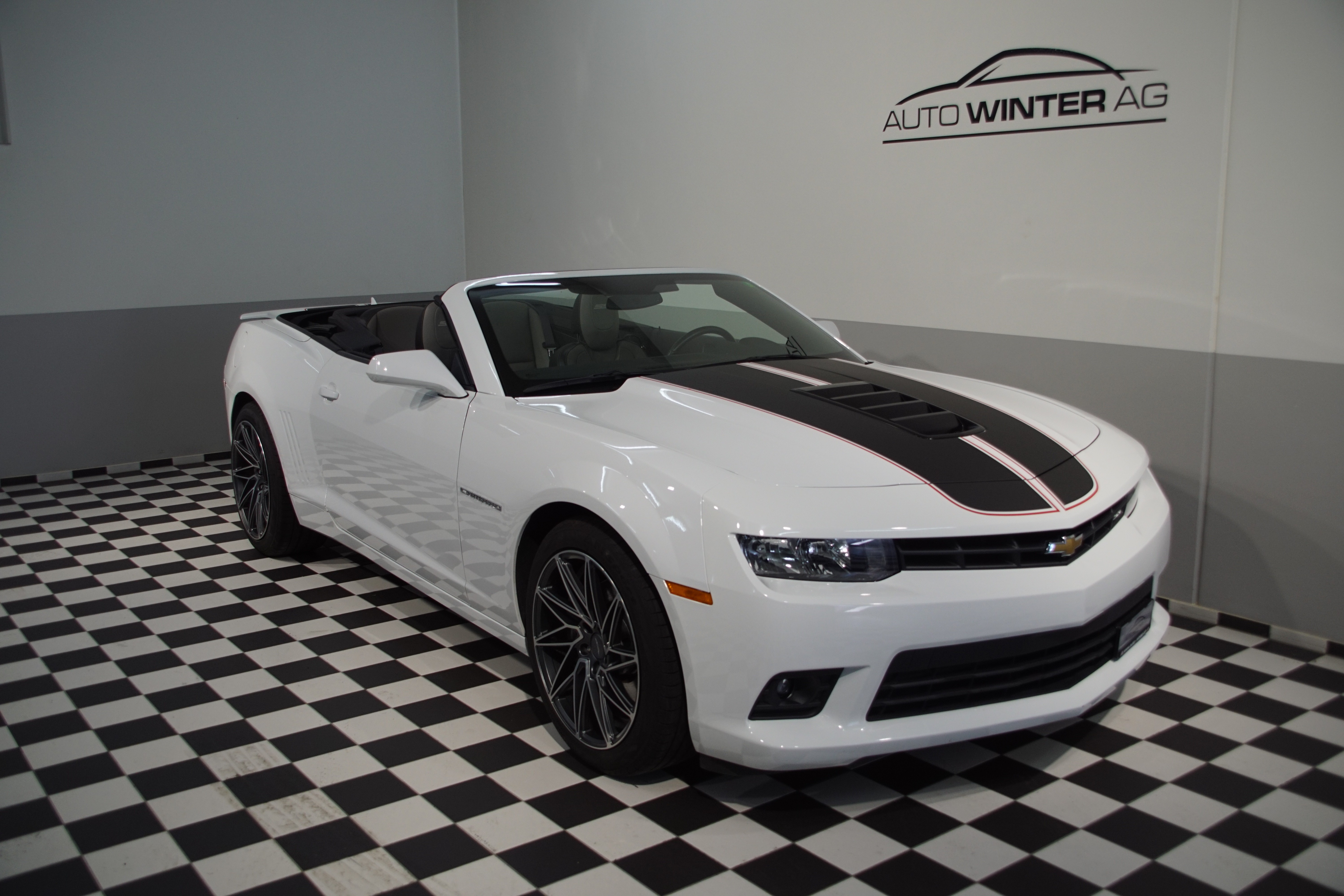 CHEVROLET Camaro SS V8