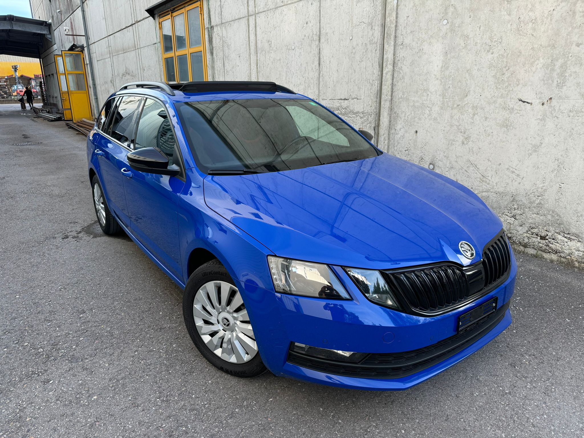 SKODA Octavia Combi 2.0 TDI Ambition DSG