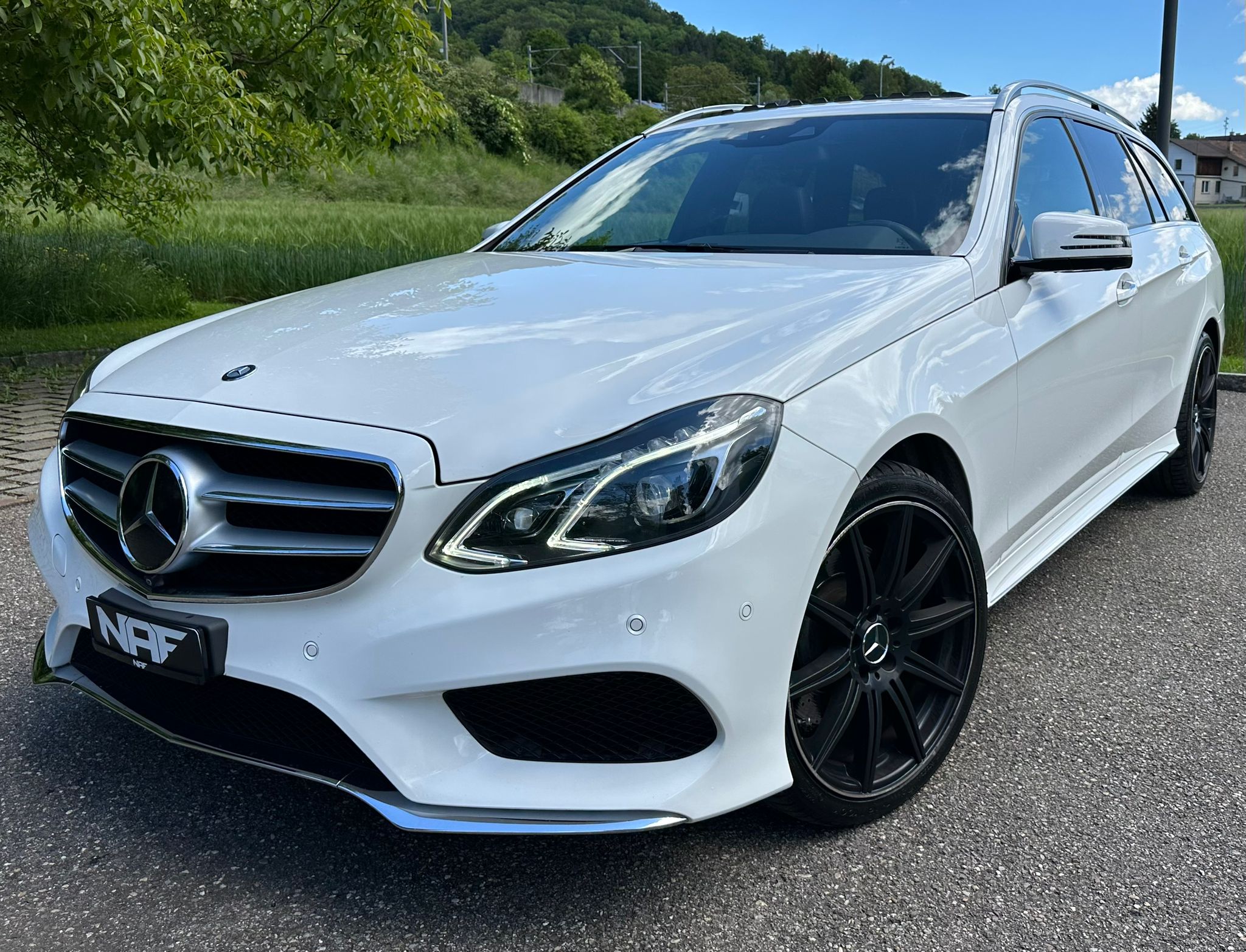 MERCEDES-BENZ E 350 BlueTEC Avantgarde 4Matic 7G-Tronic