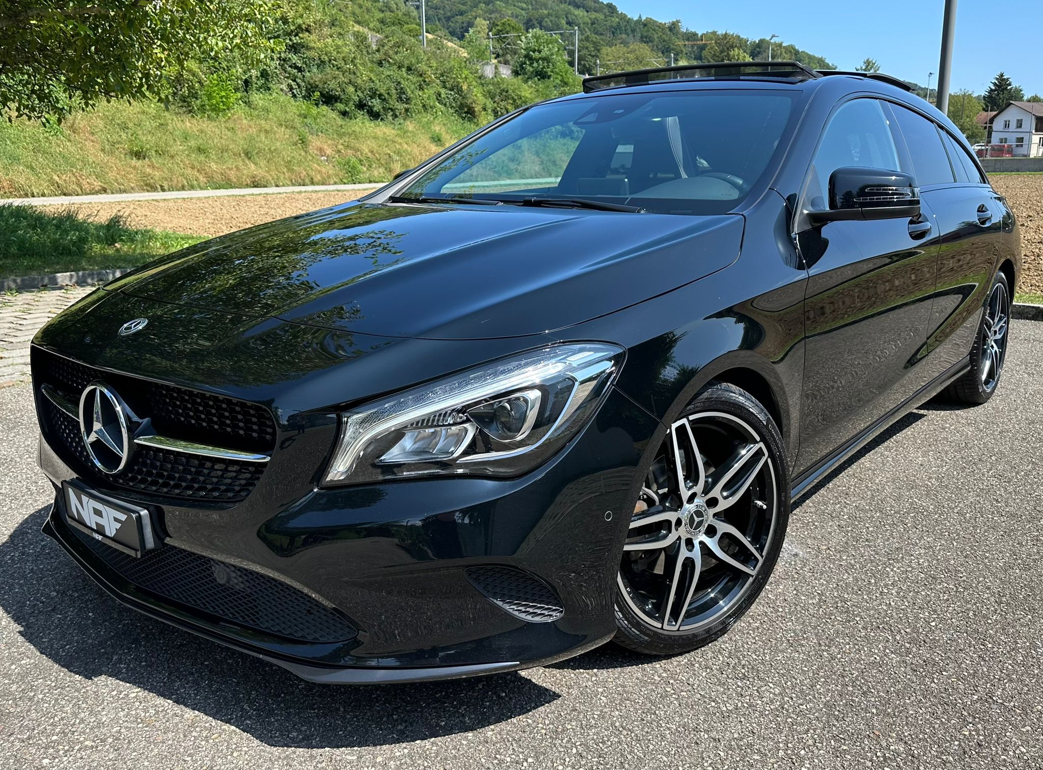 MERCEDES-BENZ CLA Shooting Brake 200 Night Star 7G-DCT