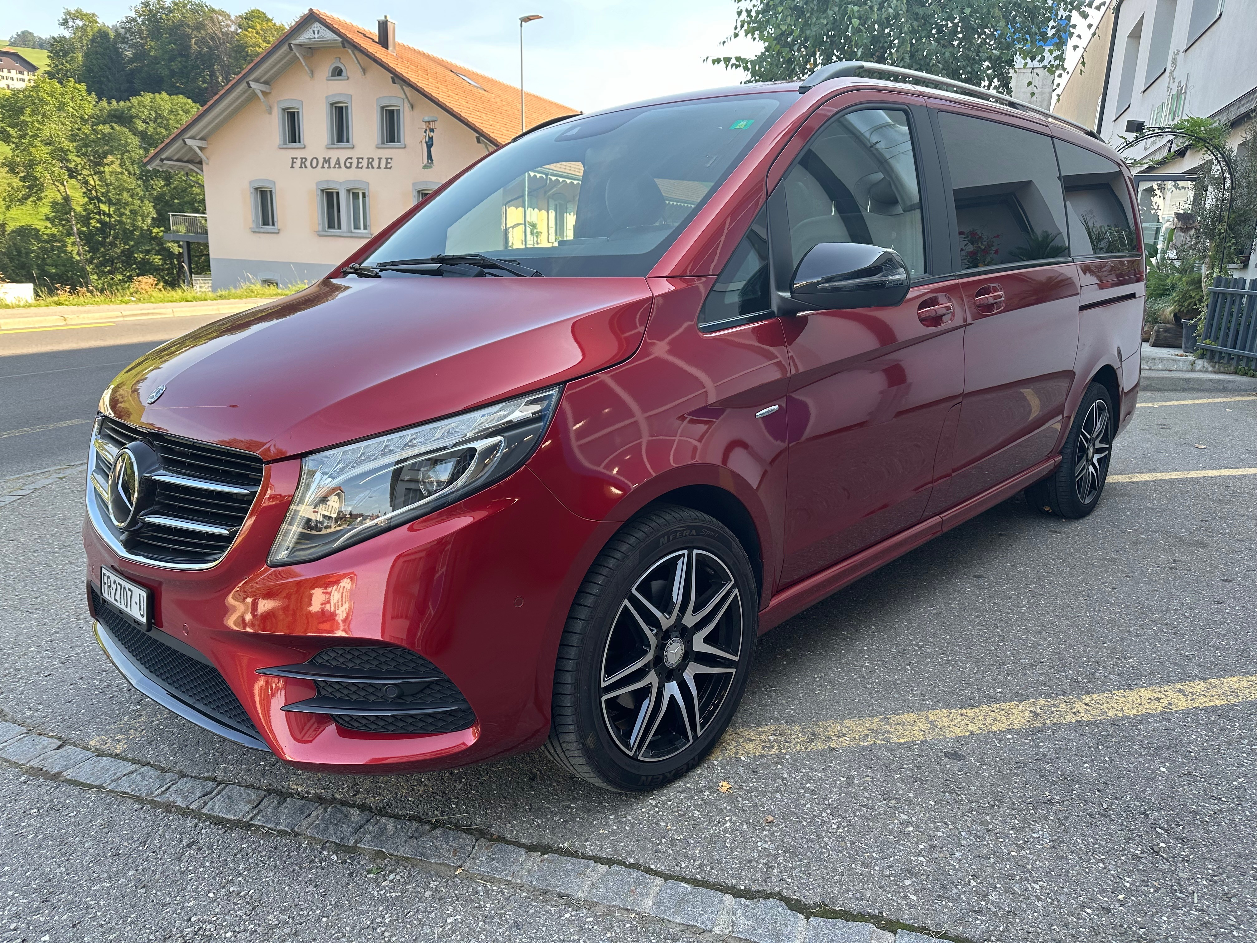 MERCEDES-BENZ V 250 d Swiss Edition lang 4Matic 7G-Tronic