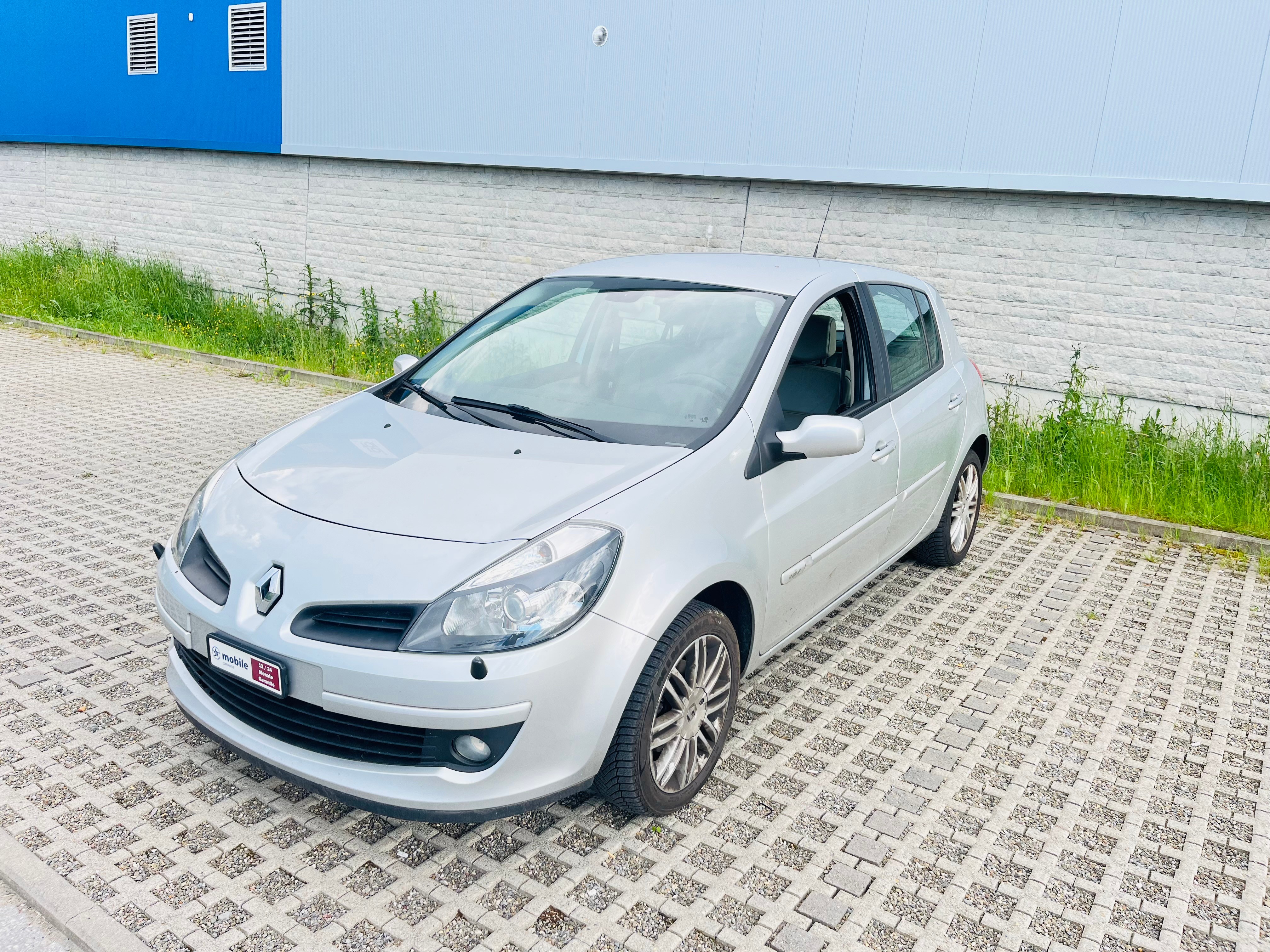 RENAULT Clio 1.6 16V Initiale