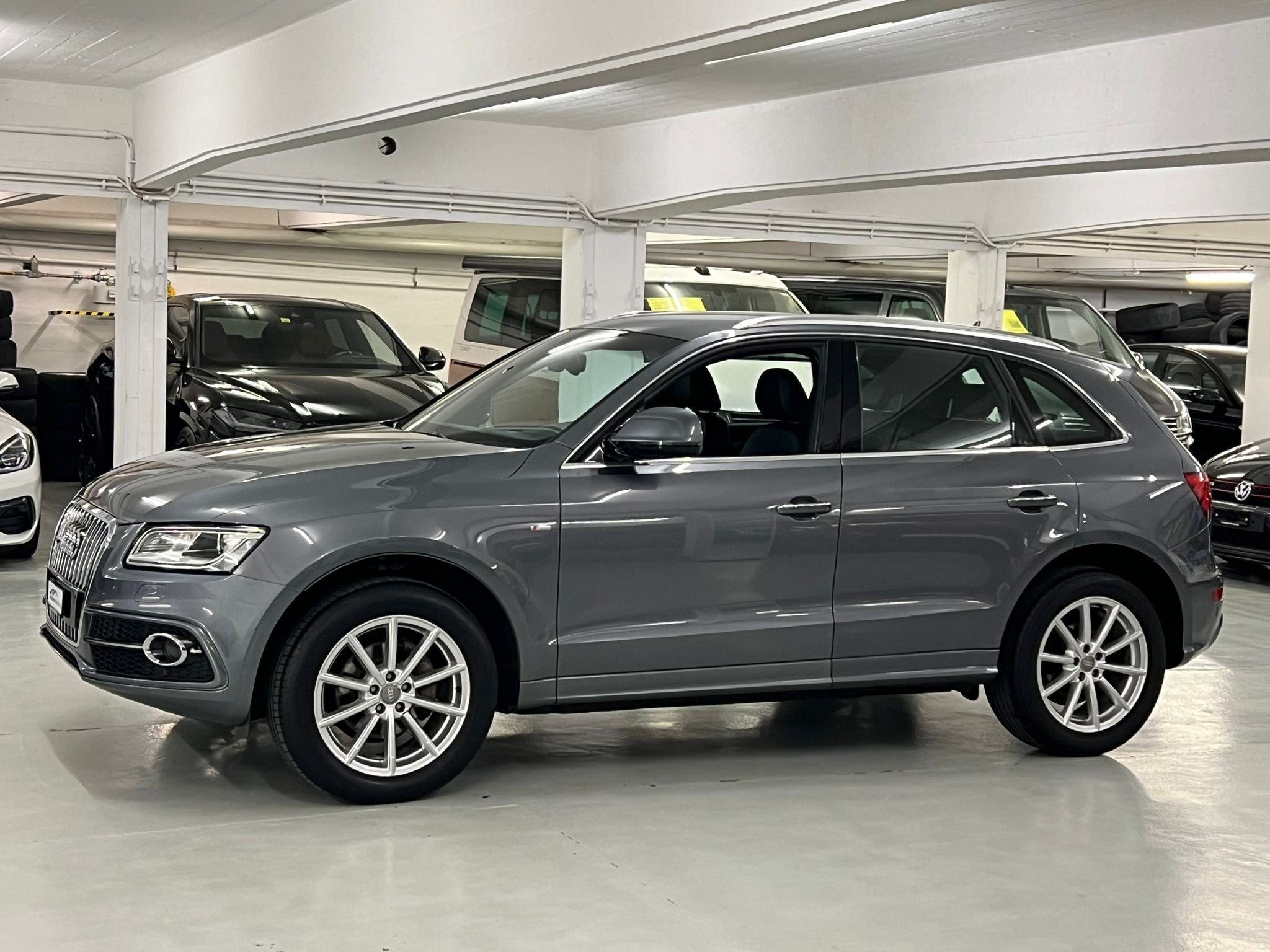 AUDI Q5 2.0 TDI quattro S-tronic** S-Line ** 190 PS **