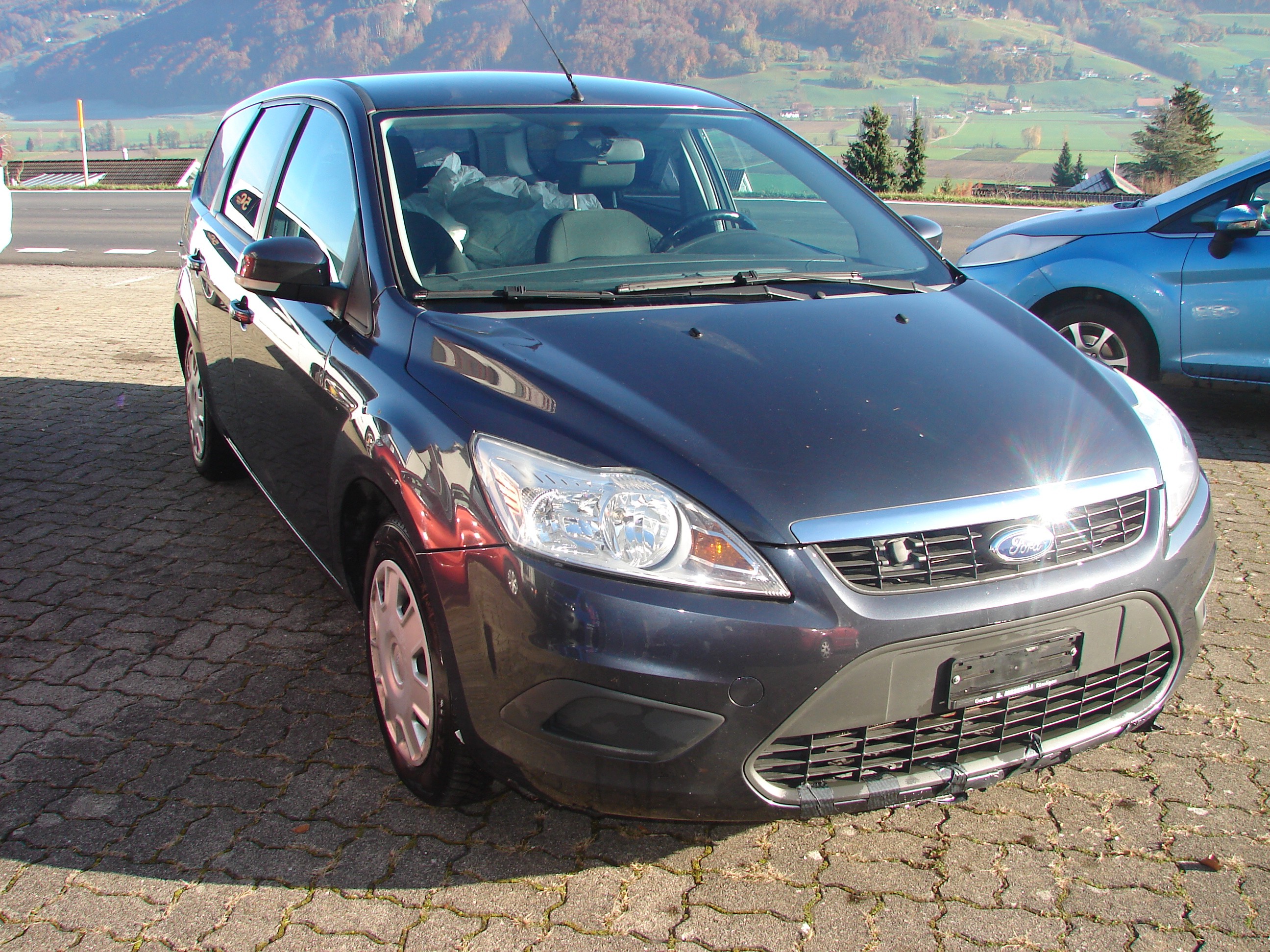 FORD Focus 1.8i Flexifuel Ambiente