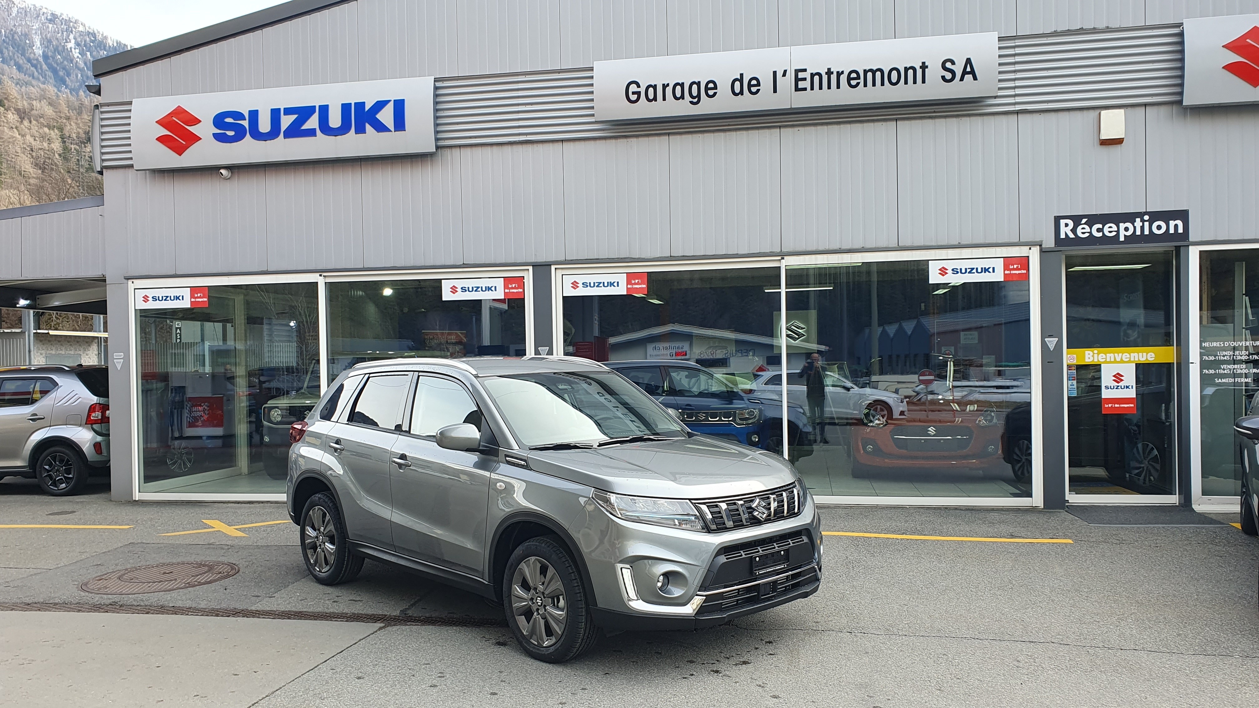 SUZUKI Vitara 1.4 Boosterjet Compact + Hybrid Automatic