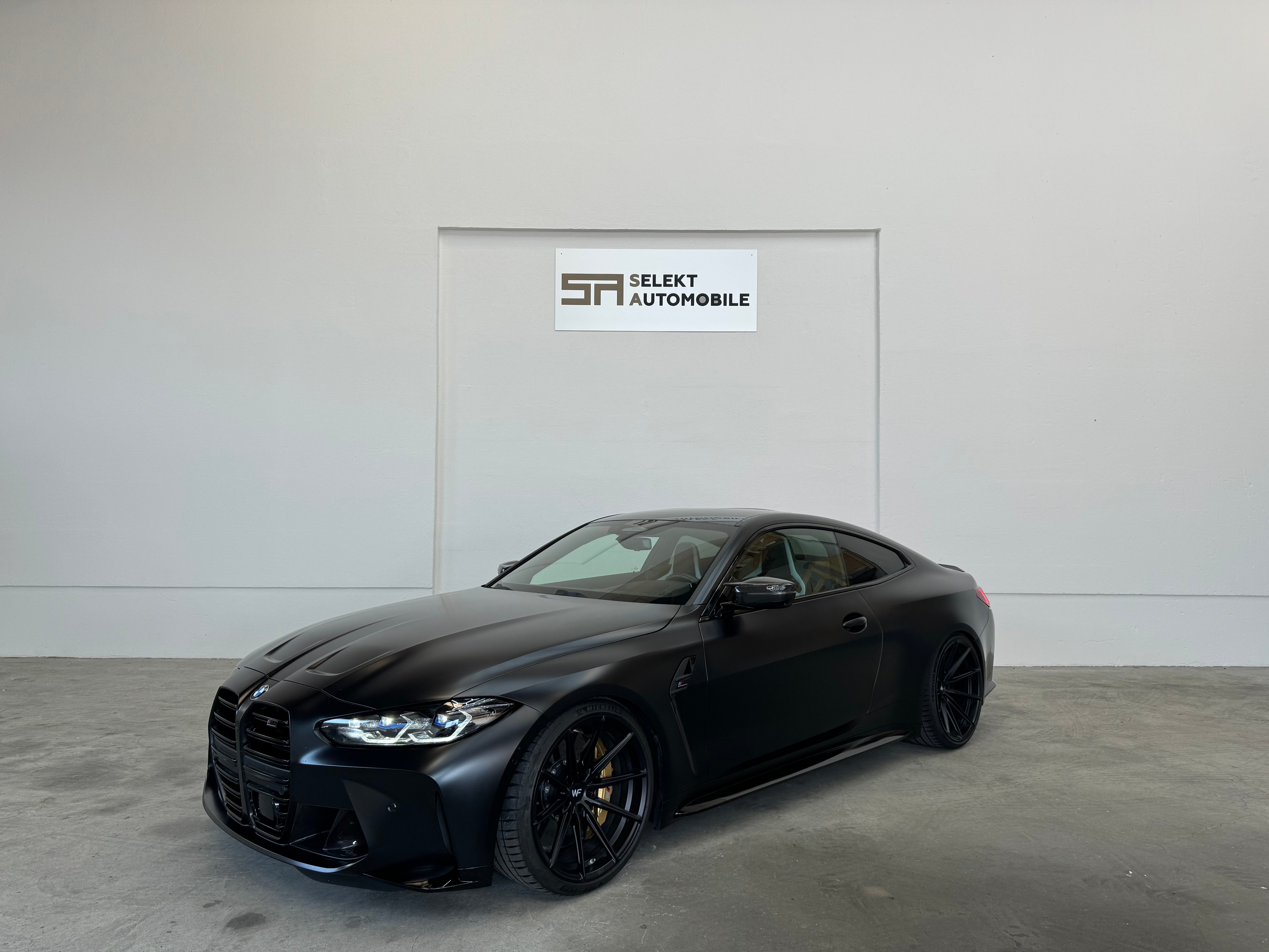 BMW M4 Coupé Competition Frozen Black / KW / 20/21