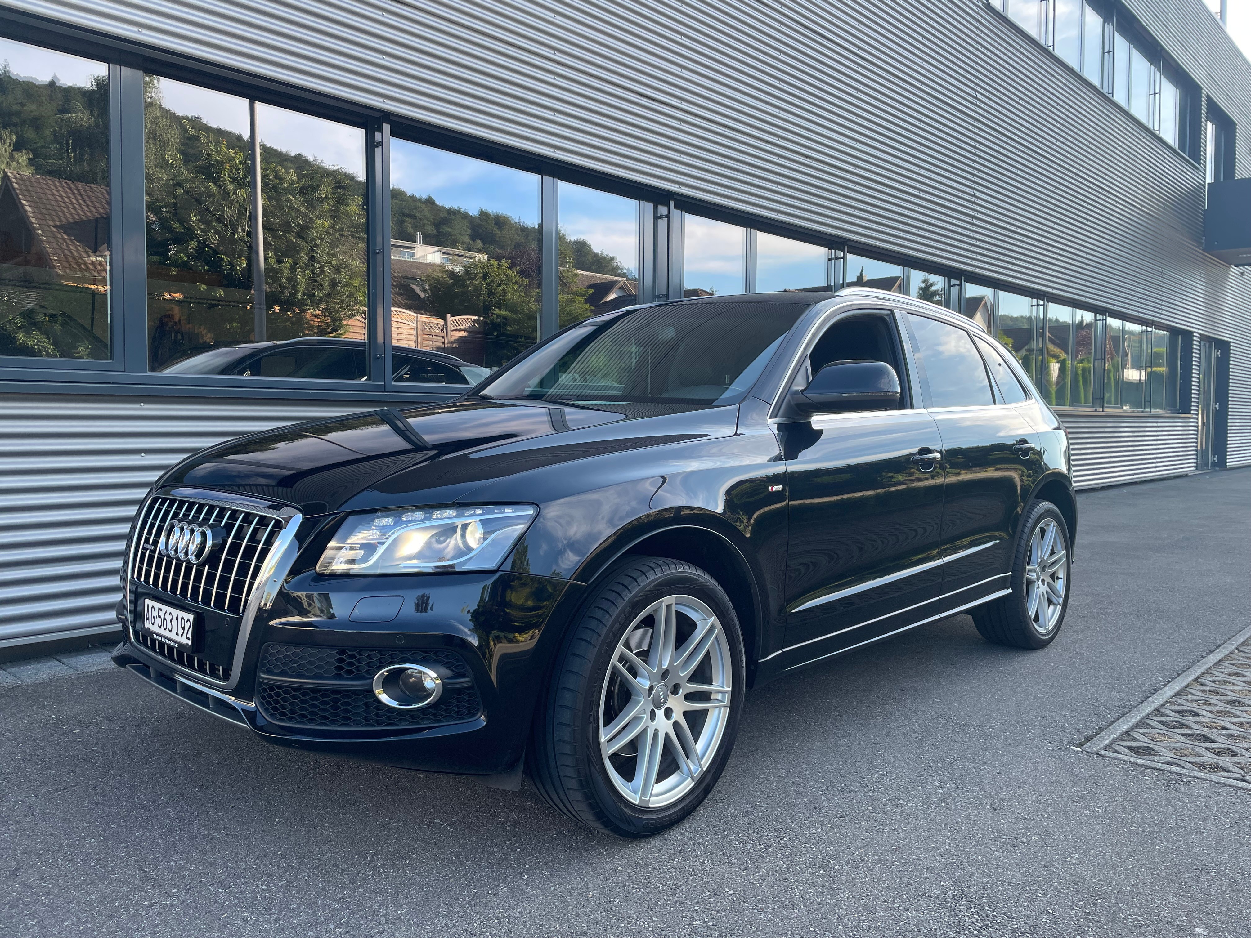 AUDI Q5 3.0 TDI quattro S-tronic