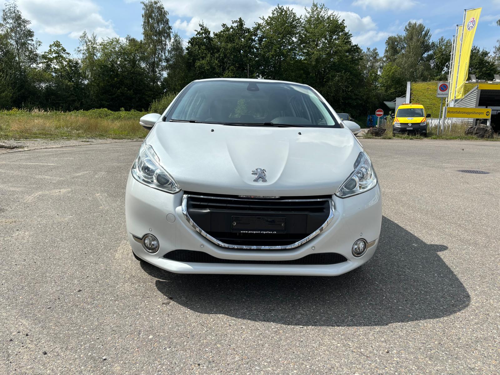 PEUGEOT 208 1.6 VTI Allure