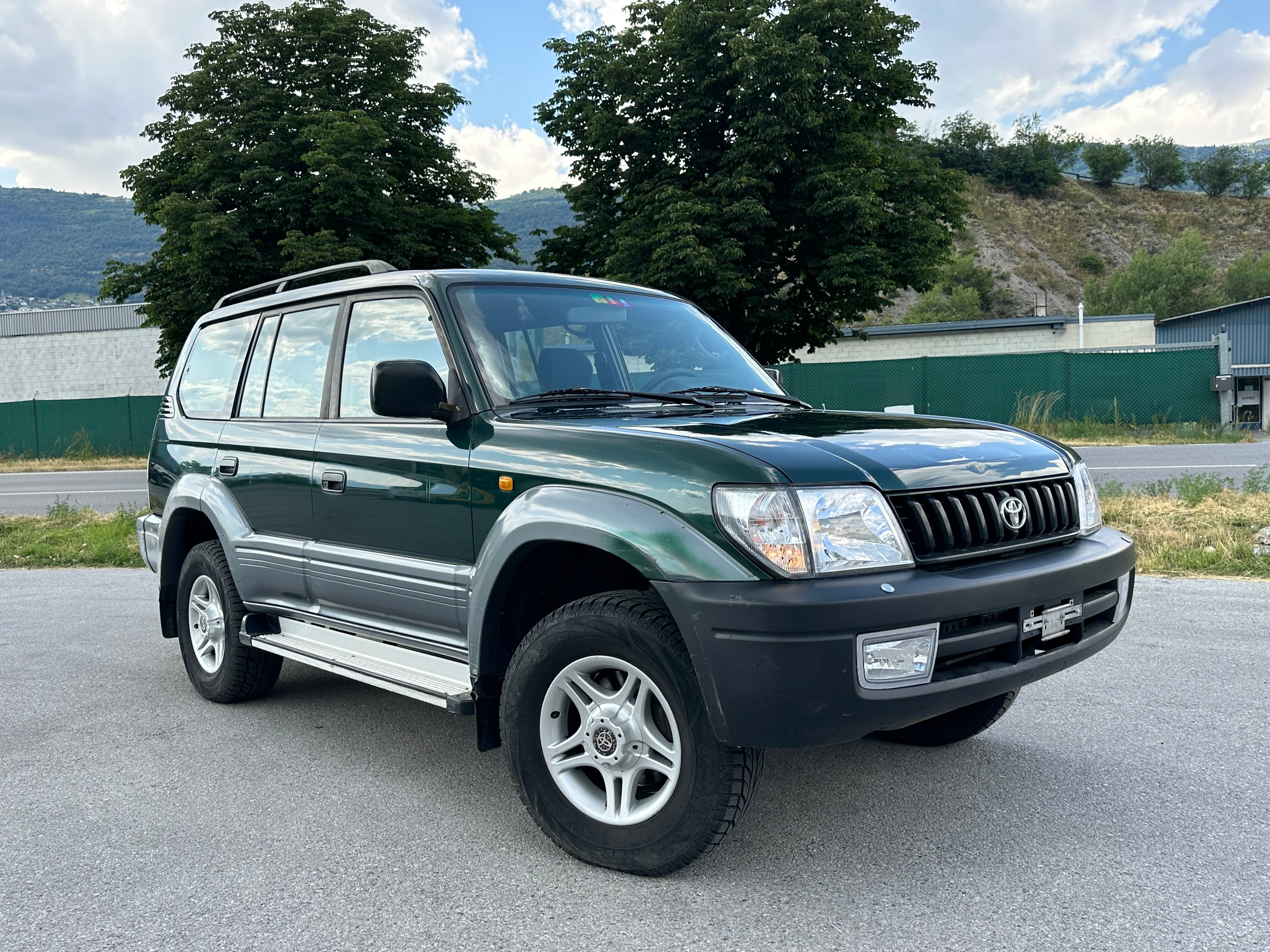 TOYOTA Land Cruiser 300 3.4 V6 VX