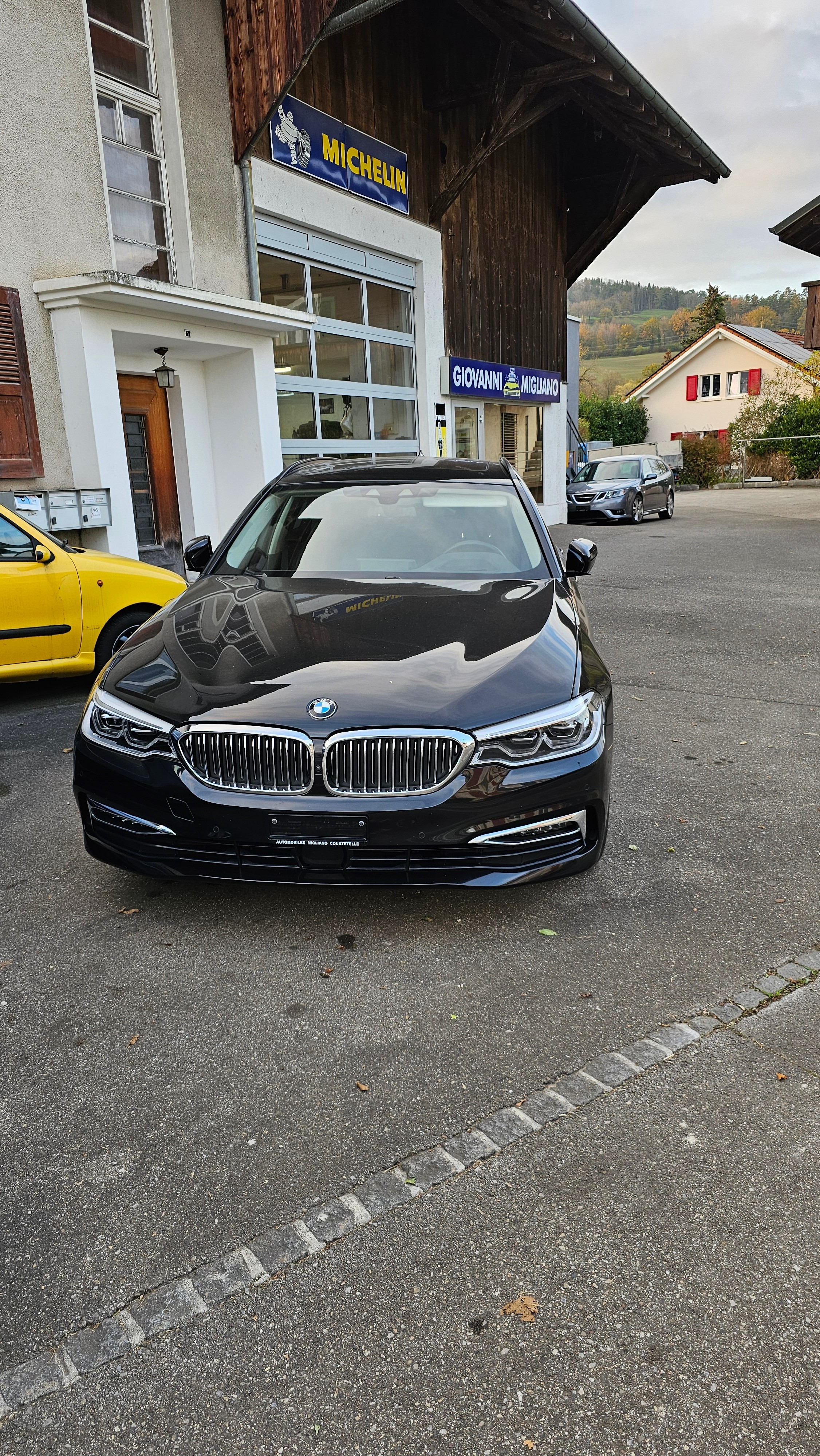 BMW 530d xDrive Touring Luxury Line Steptronic