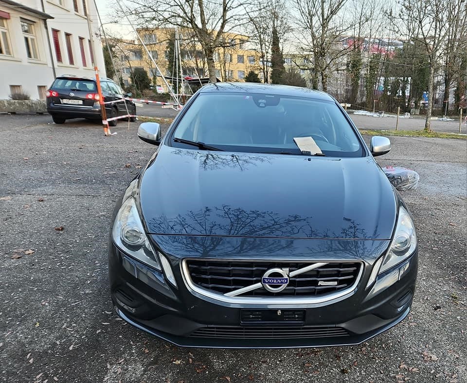 VOLVO V60 D2