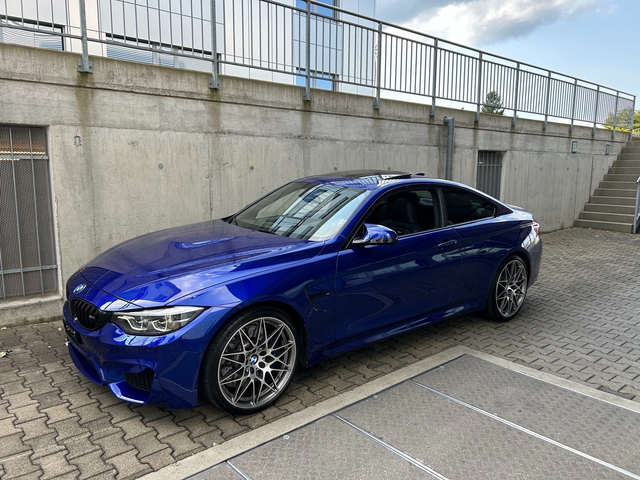 BMW M4 Coupé Competition DKG