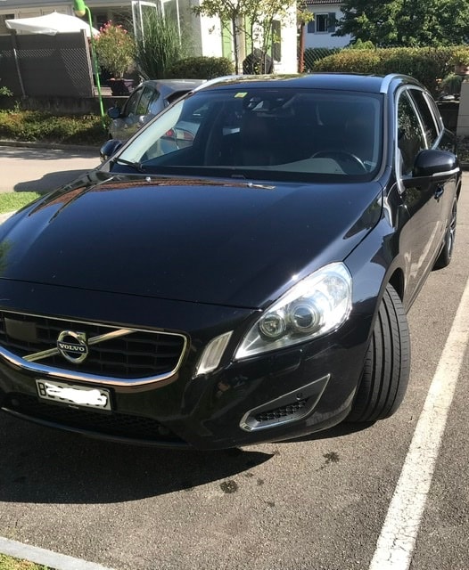 VOLVO V60 D5 Summum Geartronic