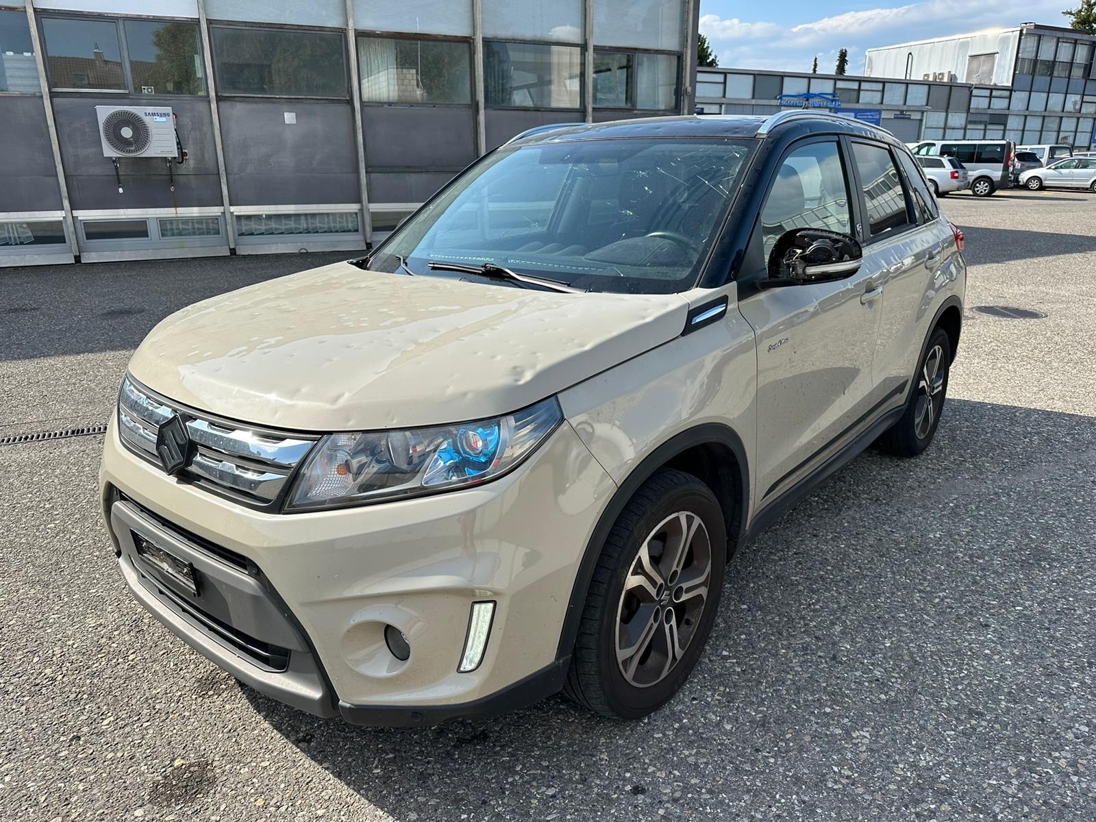 SUZUKI Vitara 1.6 TD Compact Top