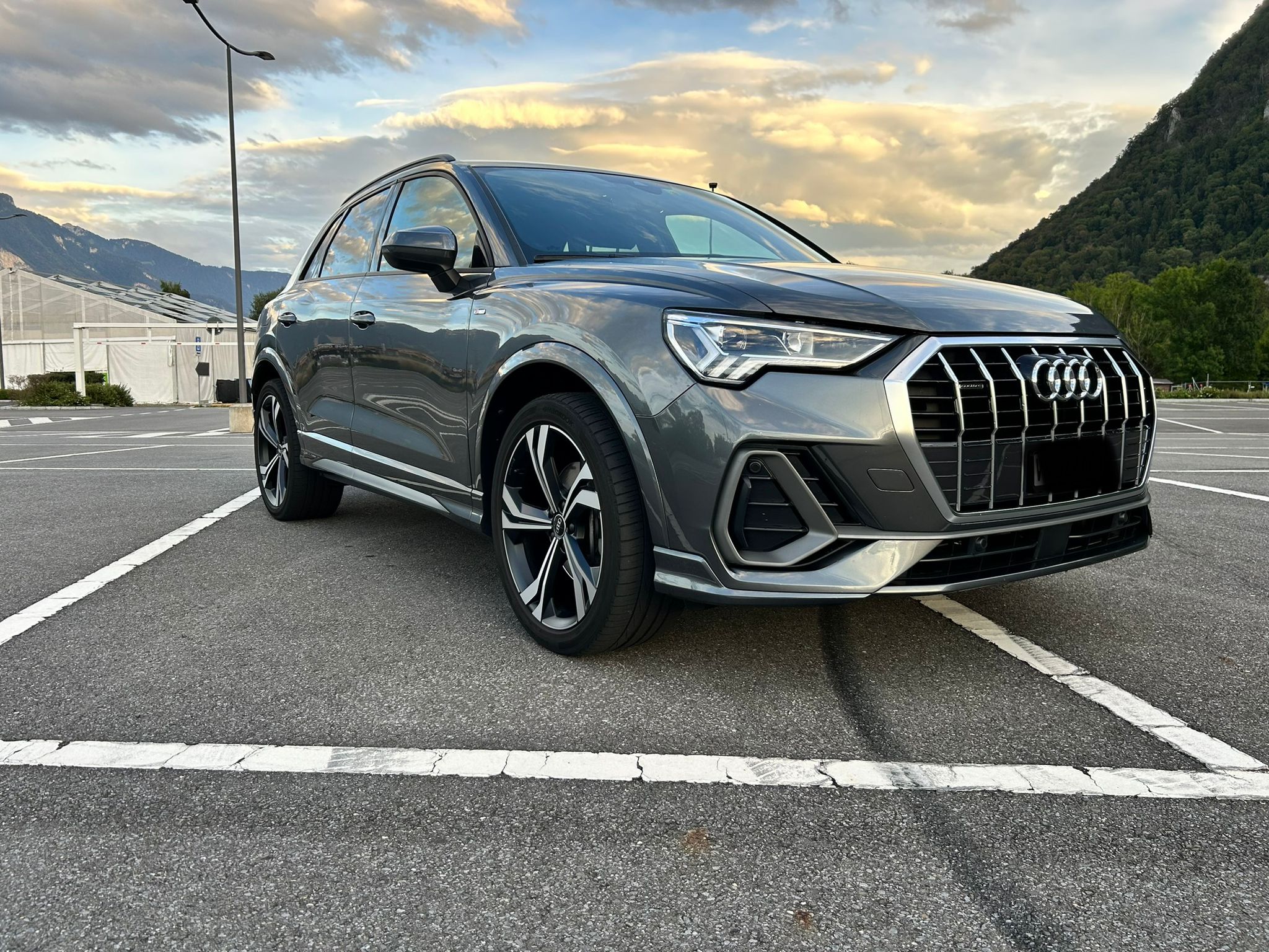 AUDI Q3 40 TDI S line Attraction quattro S-tronic