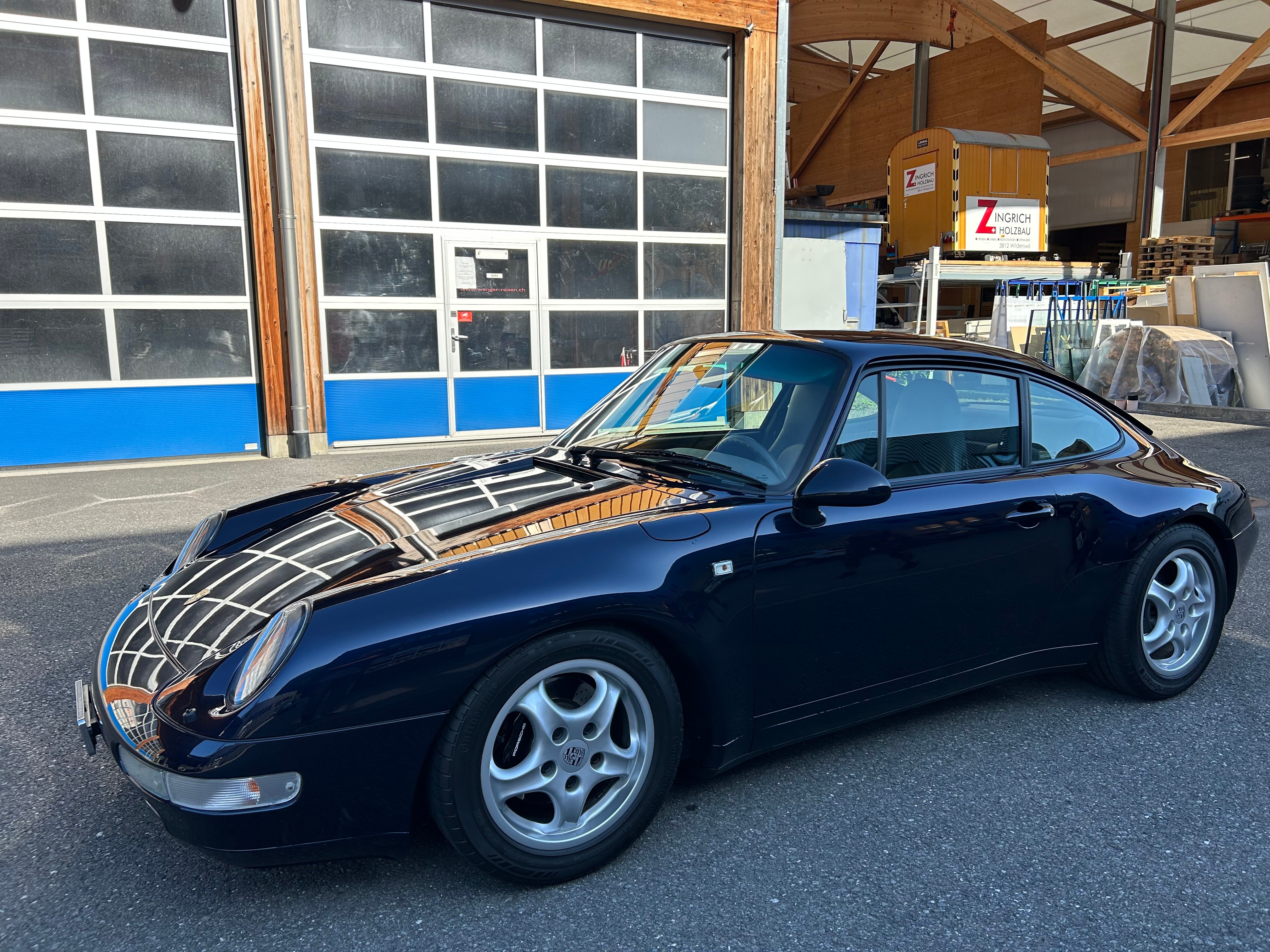 PORSCHE 911 Carrera