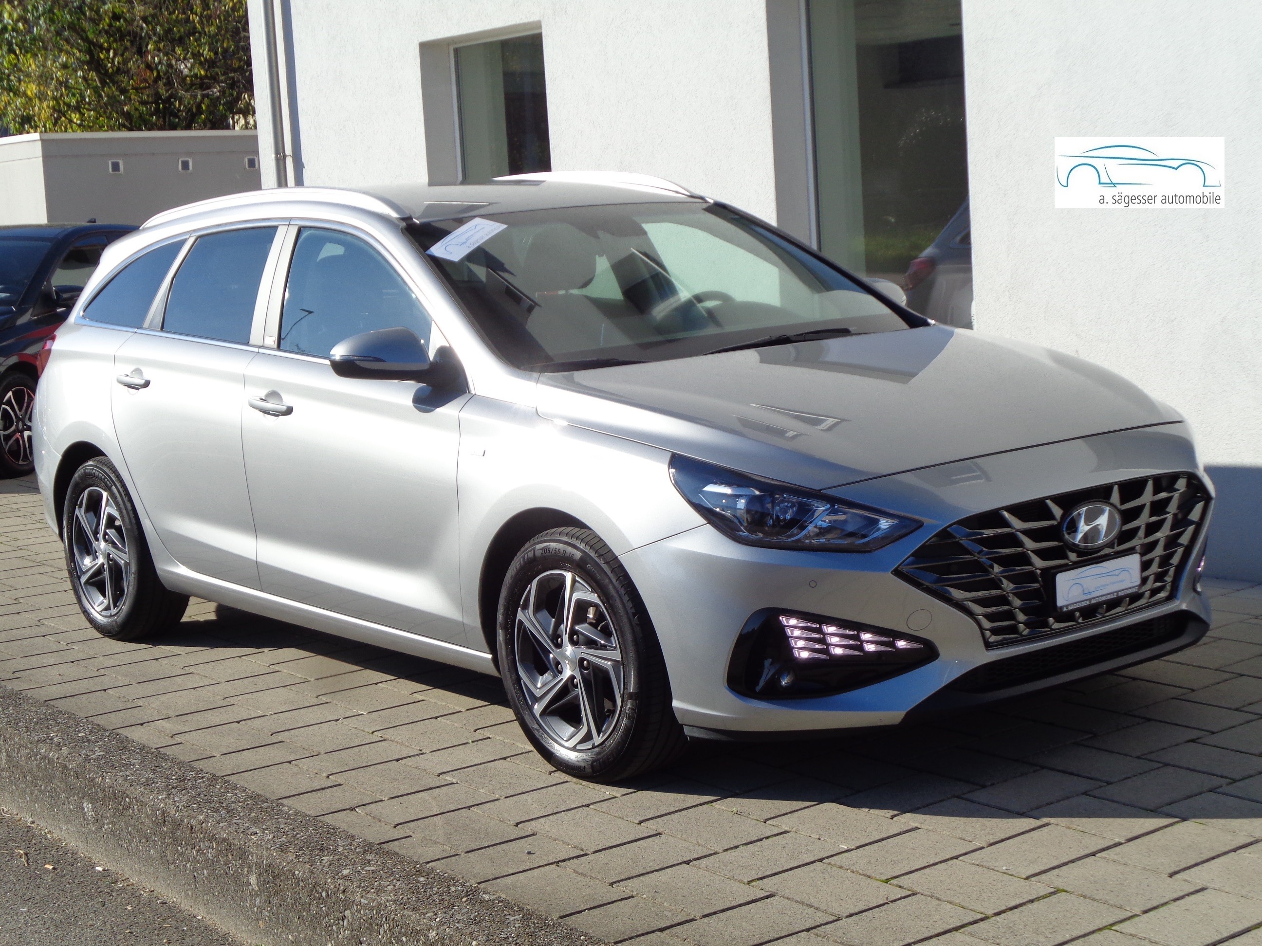 HYUNDAI i30 Wagon 1.5 T-GDi Amplia 48V MH DCT