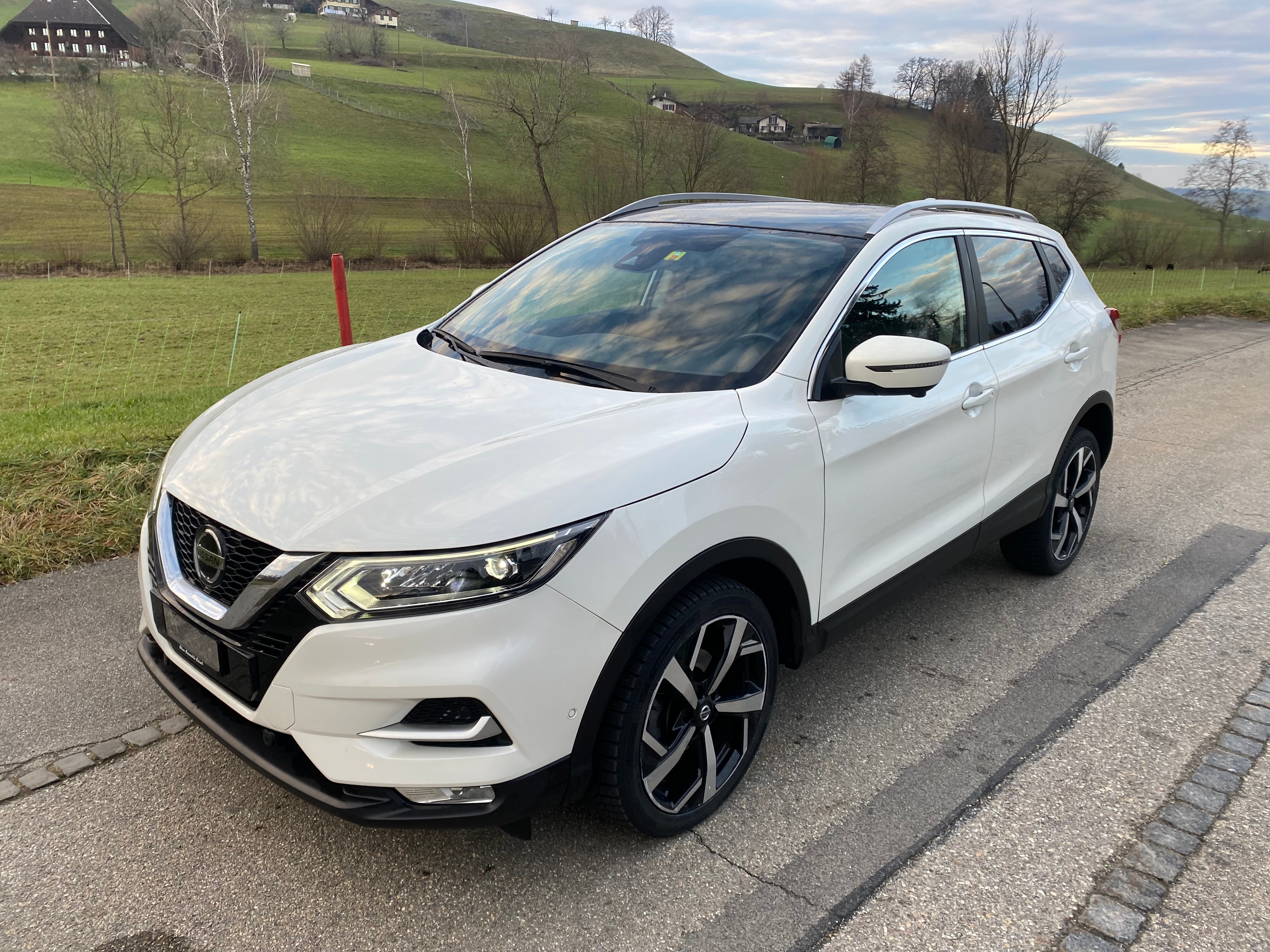 NISSAN Qashqai 1.7 dCi tekna Xtronic ALL-MODE 4x4