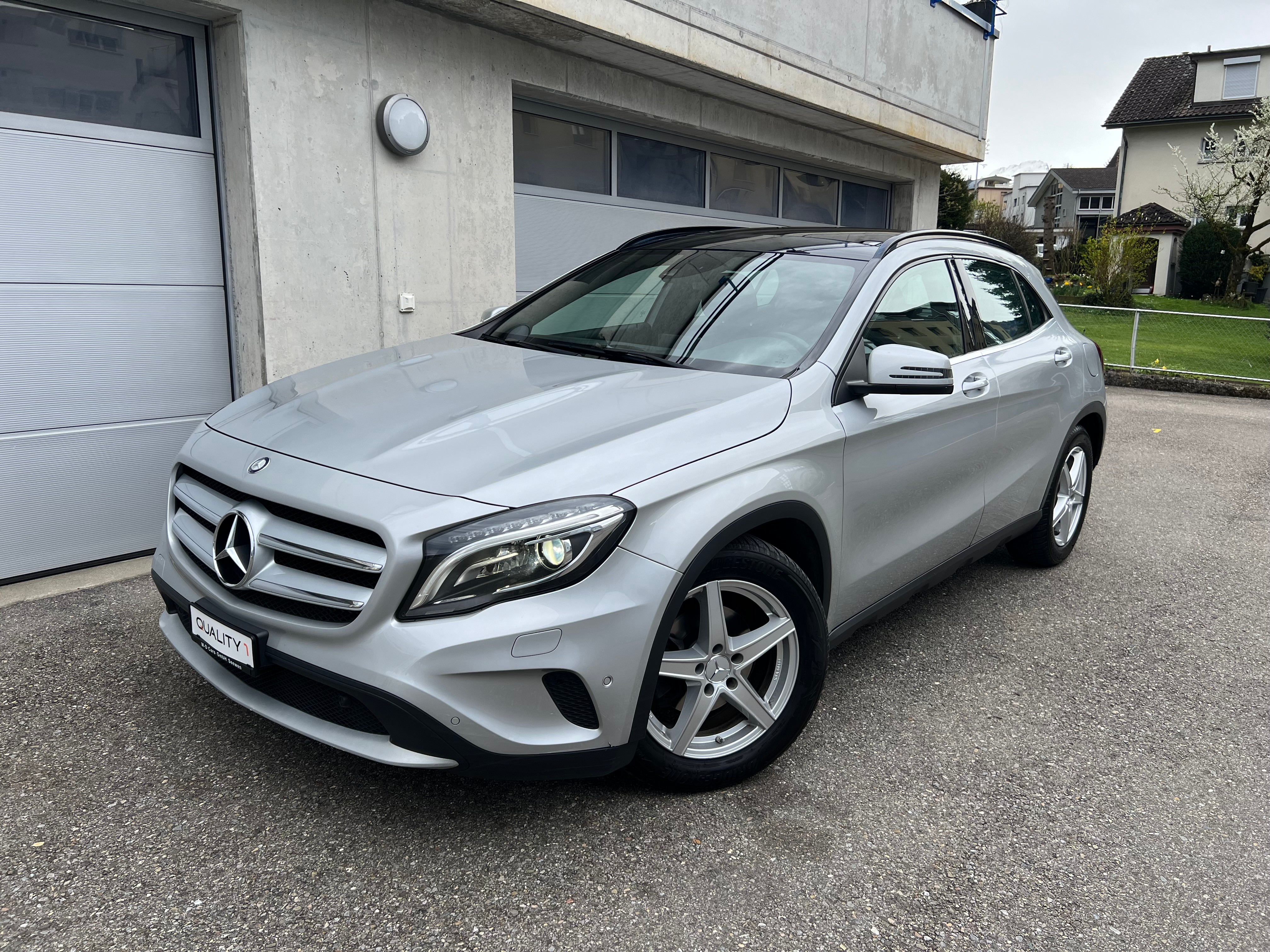 MERCEDES-BENZ GLA 200 CDI Swiss Star Edition 4Matic 7G-DCT