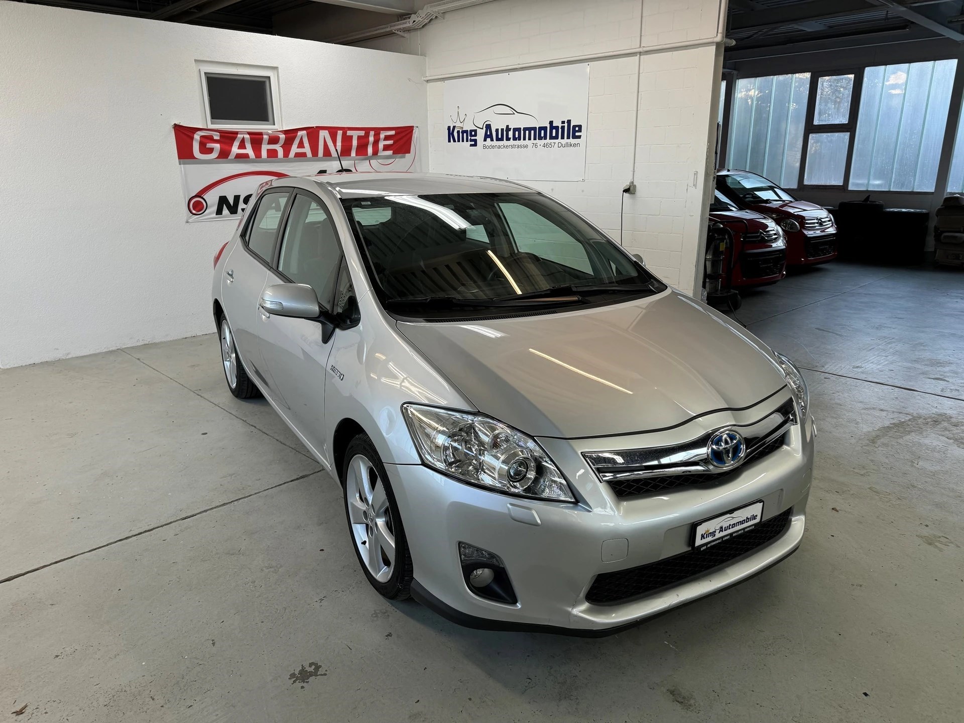 TOYOTA Auris 1.8 16V HSD Linea Sol