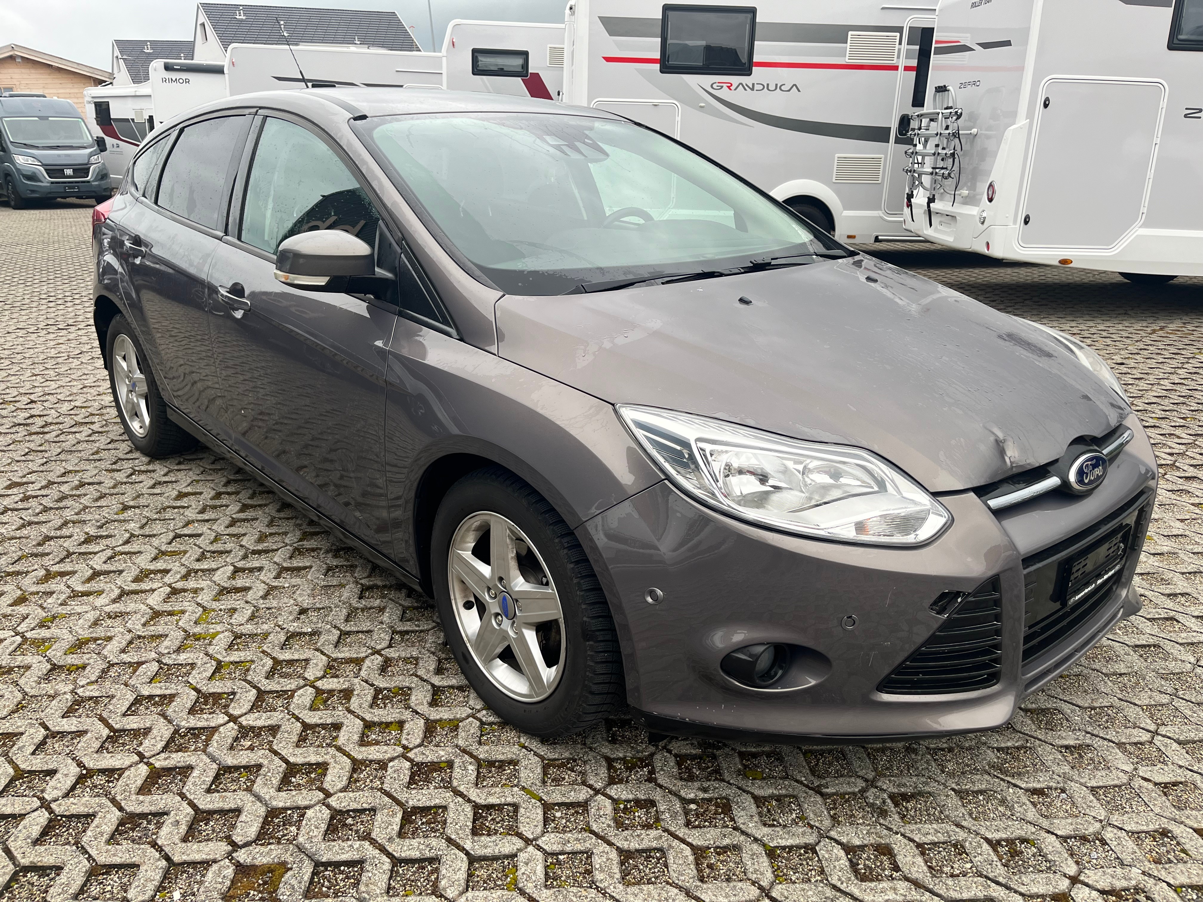 FORD Focus 1.0 SCTi Carving