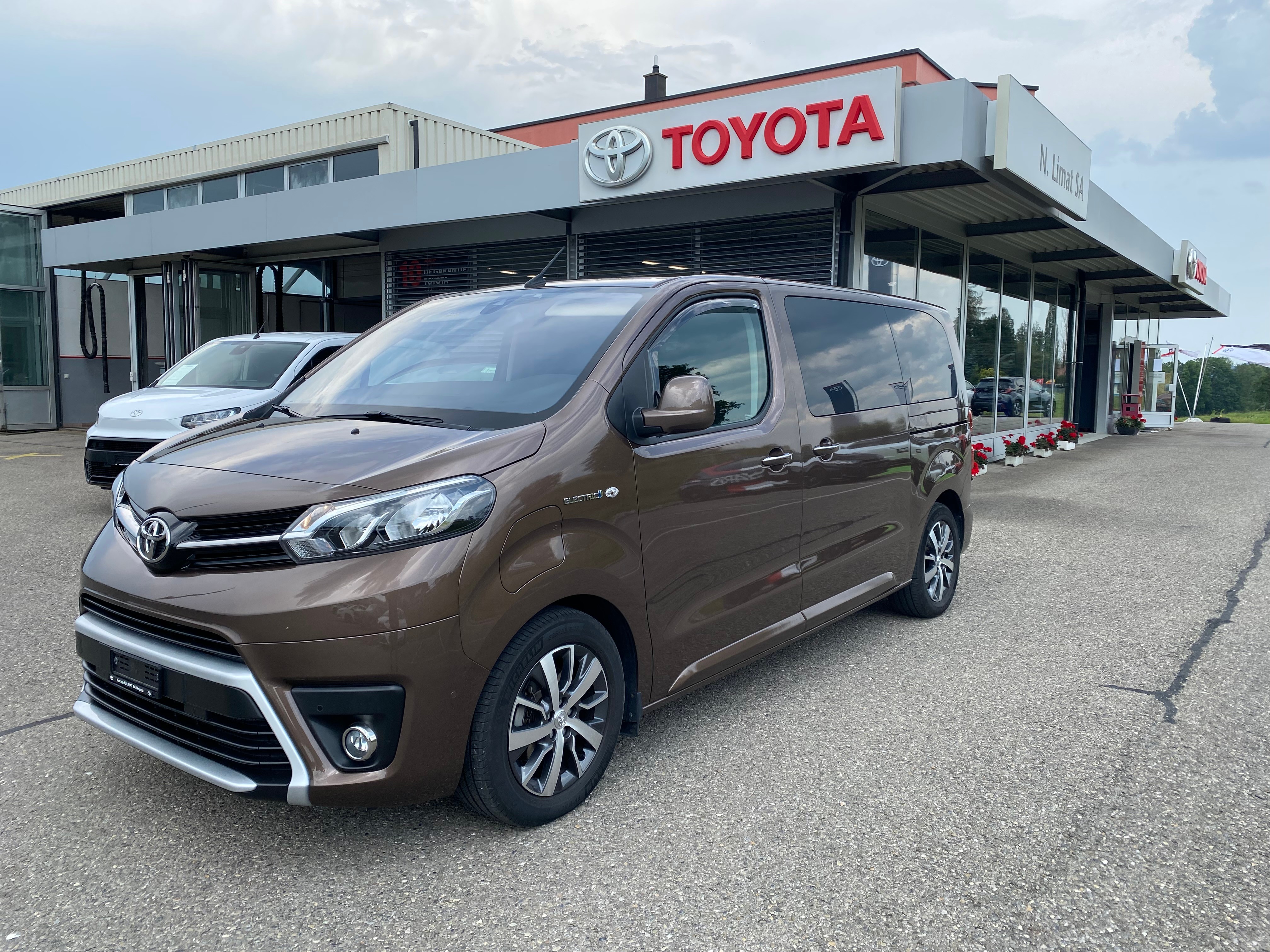 TOYOTA Proace Verso EV 75 kWh Trend Long