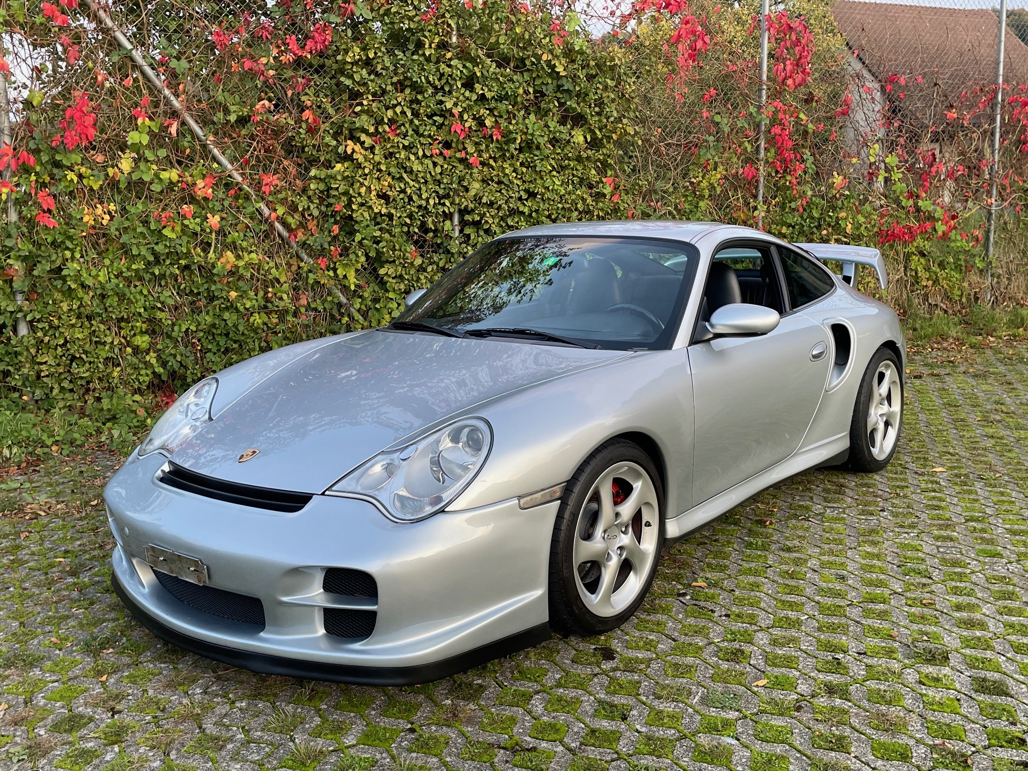 PORSCHE 911 Turbo GT2 Look / Neue Kupplung, Bremsen, Stossdämpfer etc.