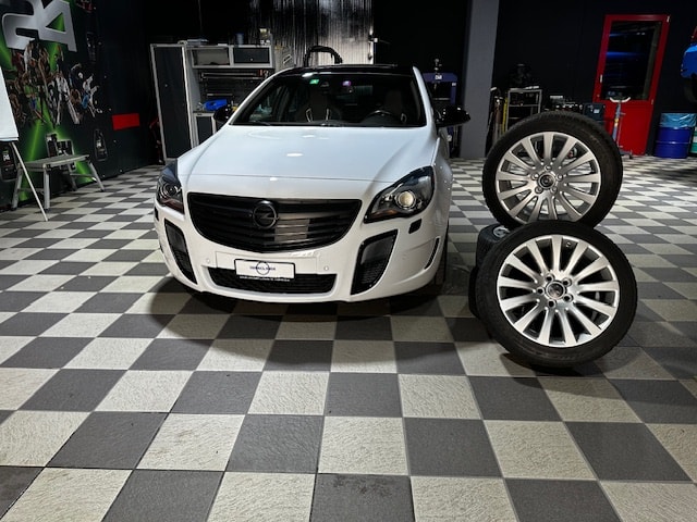 OPEL Insignia 2.8 Turbo OPC 4WD