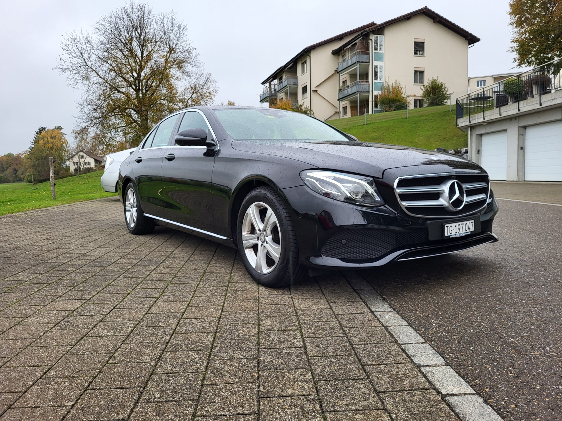 MERCEDES-BENZ E 220 d Avantgarde 9G-Tronic