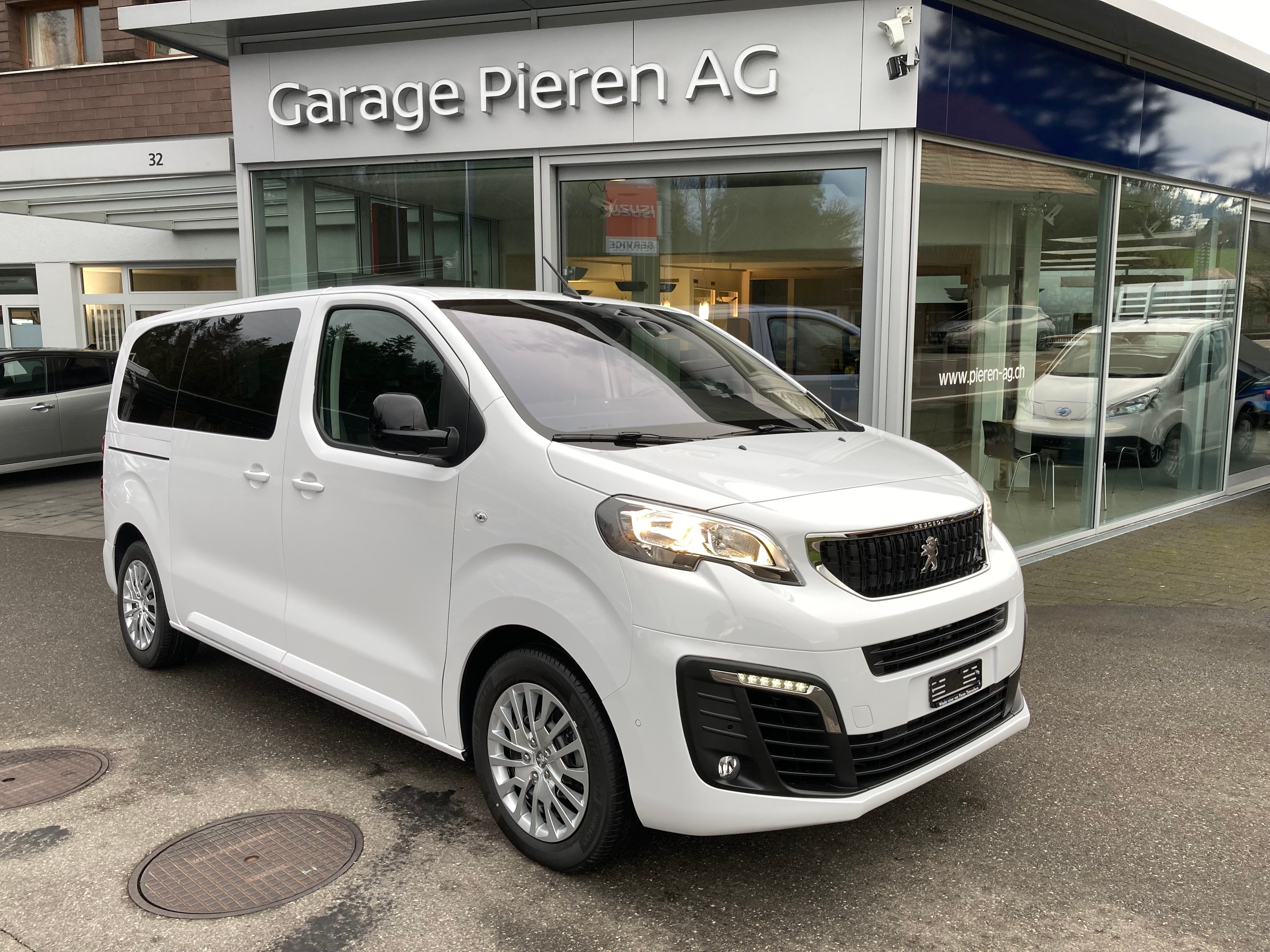 PEUGEOT Traveller Busi.Stan. EAT8