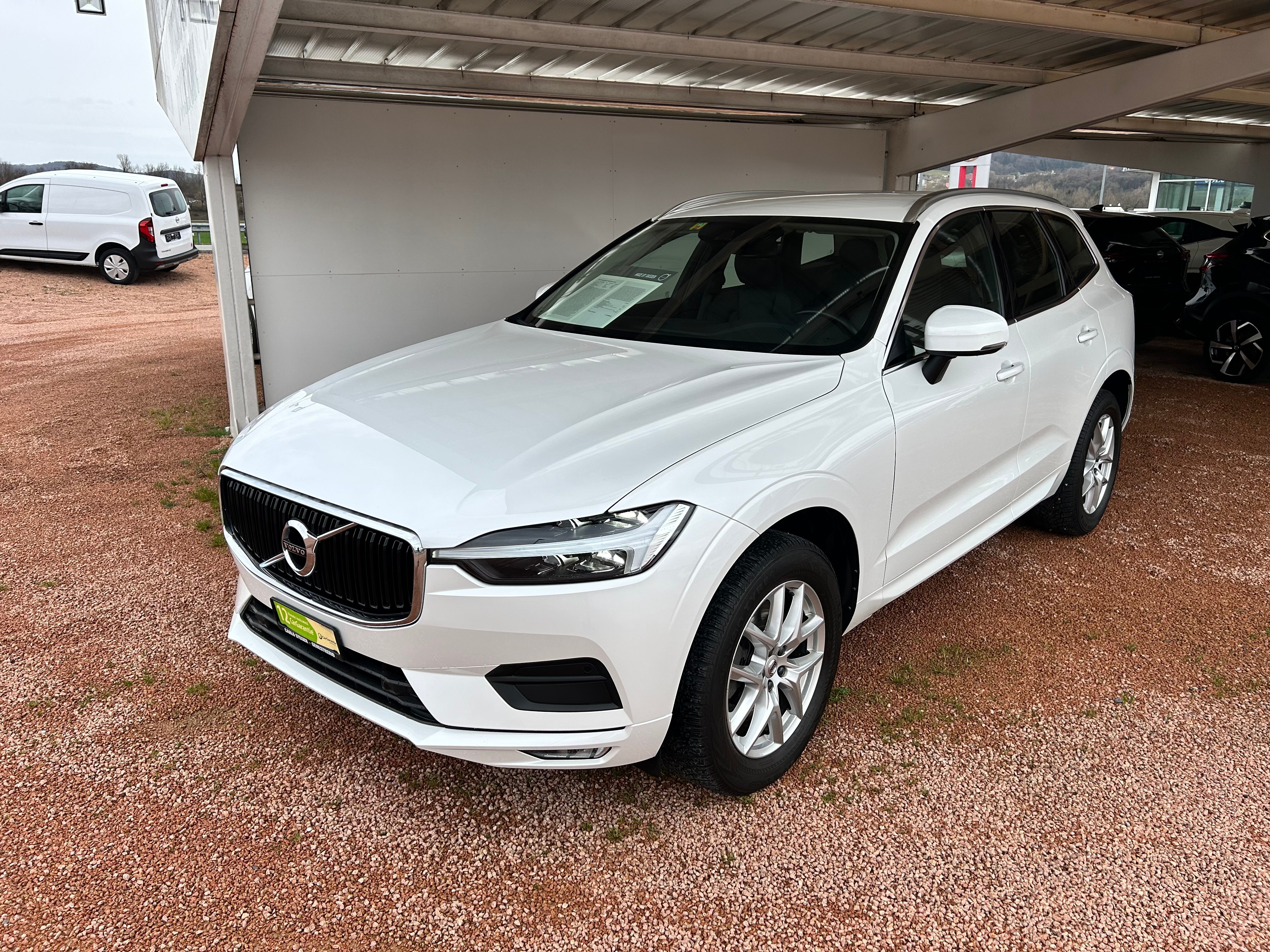 VOLVO XC60 B4 Diesel Mild Hybrid AWD Momentum Geartronic