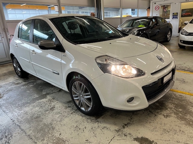 RENAULT Clio 1.2 16V Turbo Night&Day