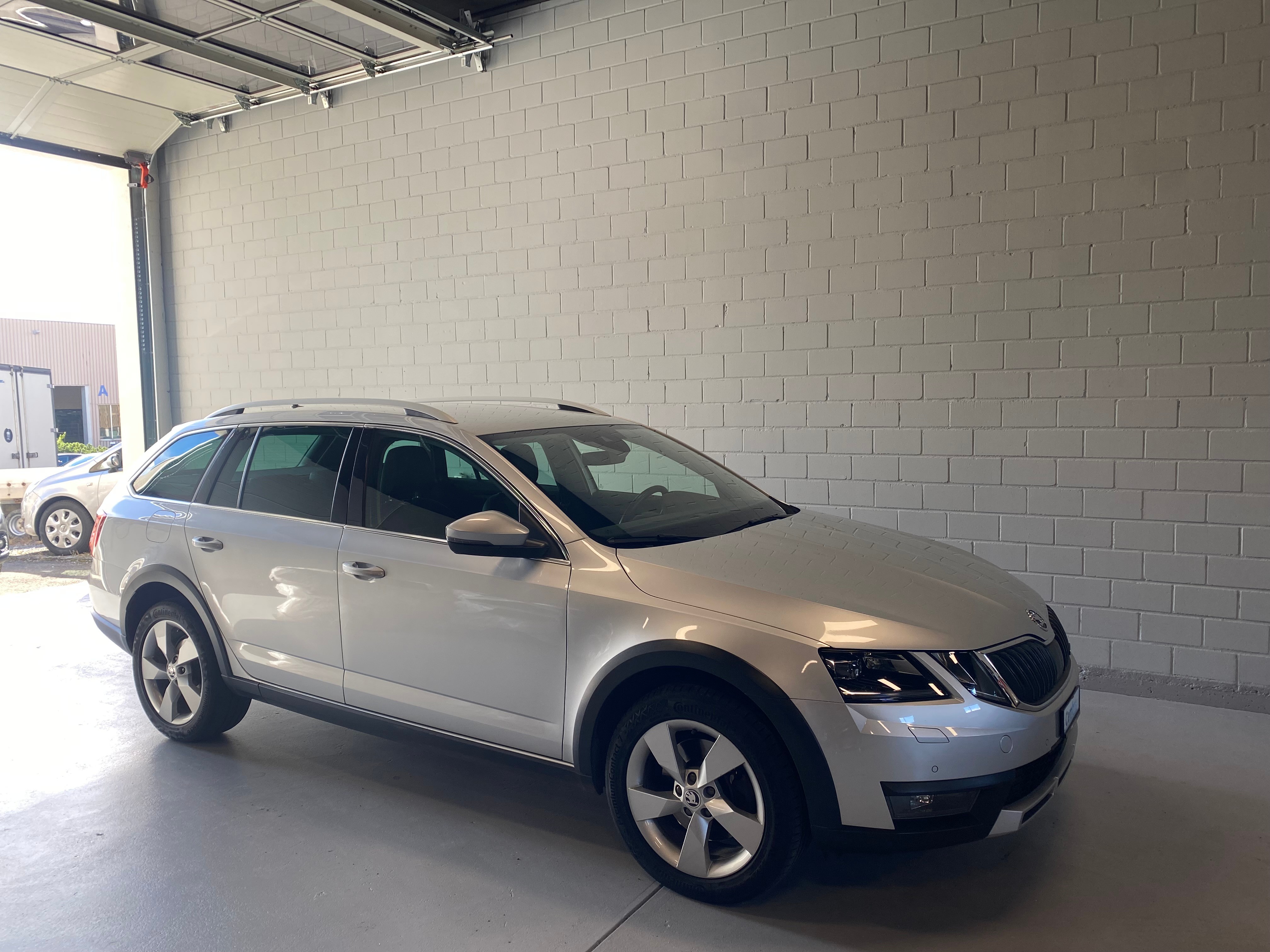 SKODA Octavia Combi 2.0 TDI Scout 4x4 DSG