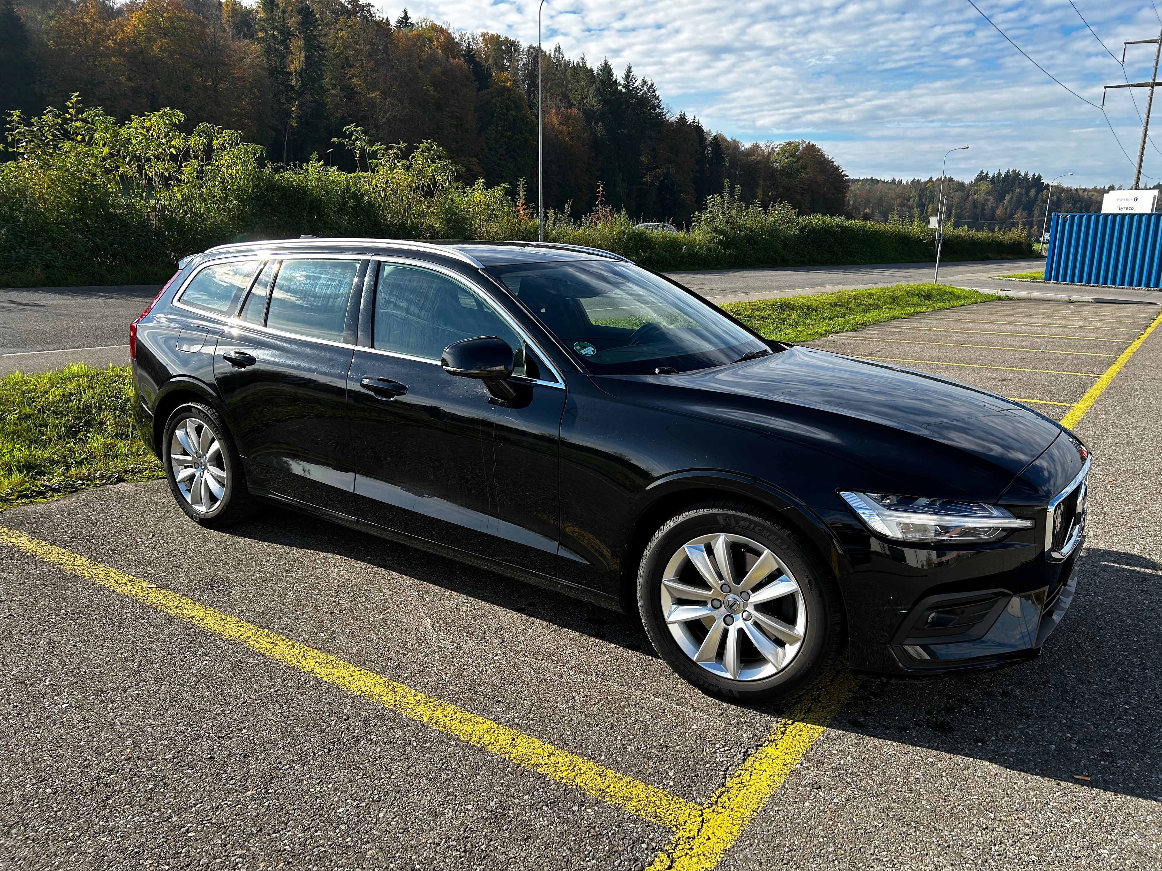 VOLVO V60 D4 Momentum Geartronic