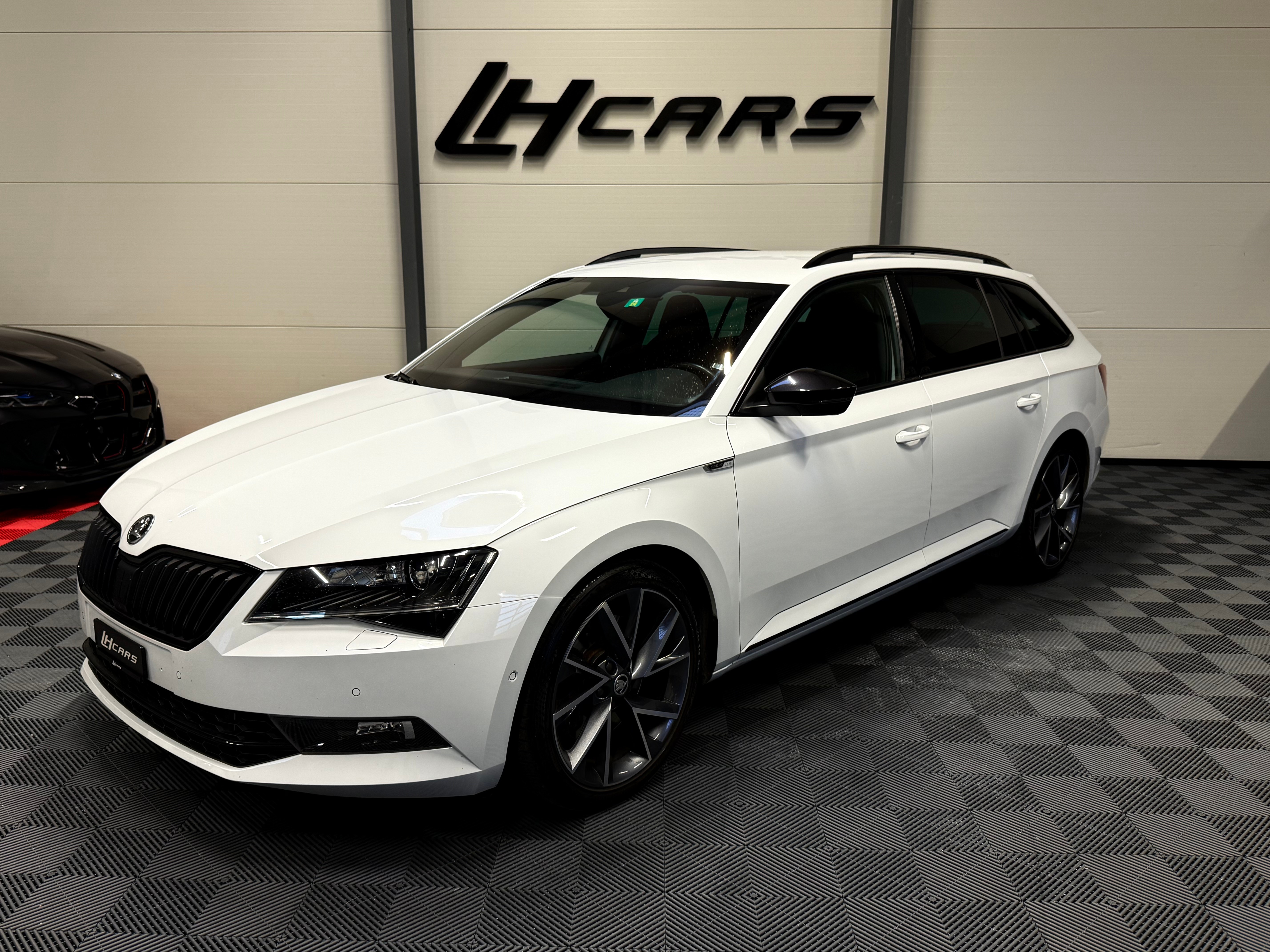 SKODA Superb 2.0 TSI Sportline 4x4