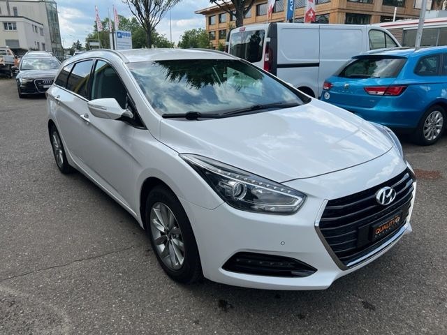 HYUNDAI i40 Wagon 1.7 CRDI Amplia