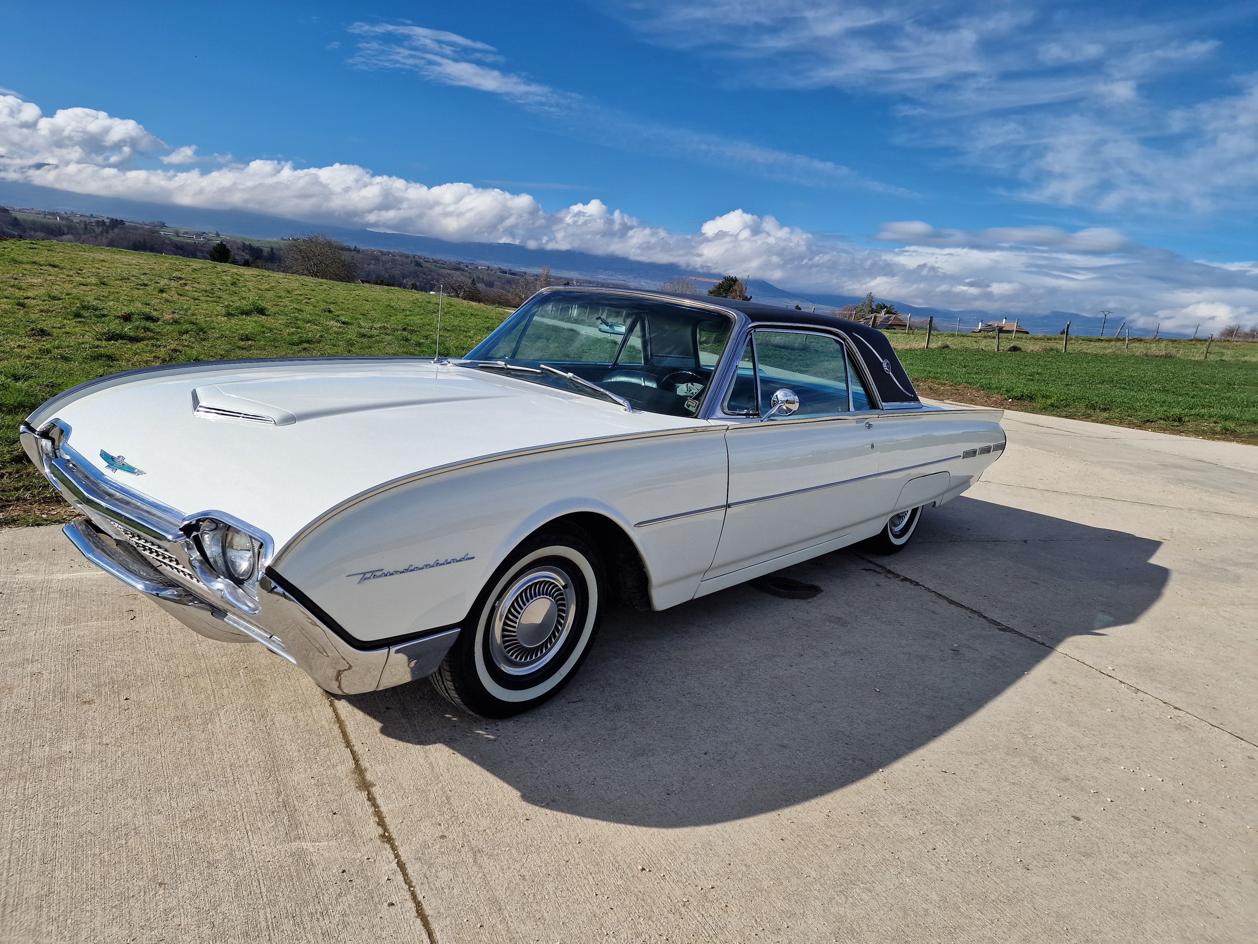 FORD THUNDERBIRD