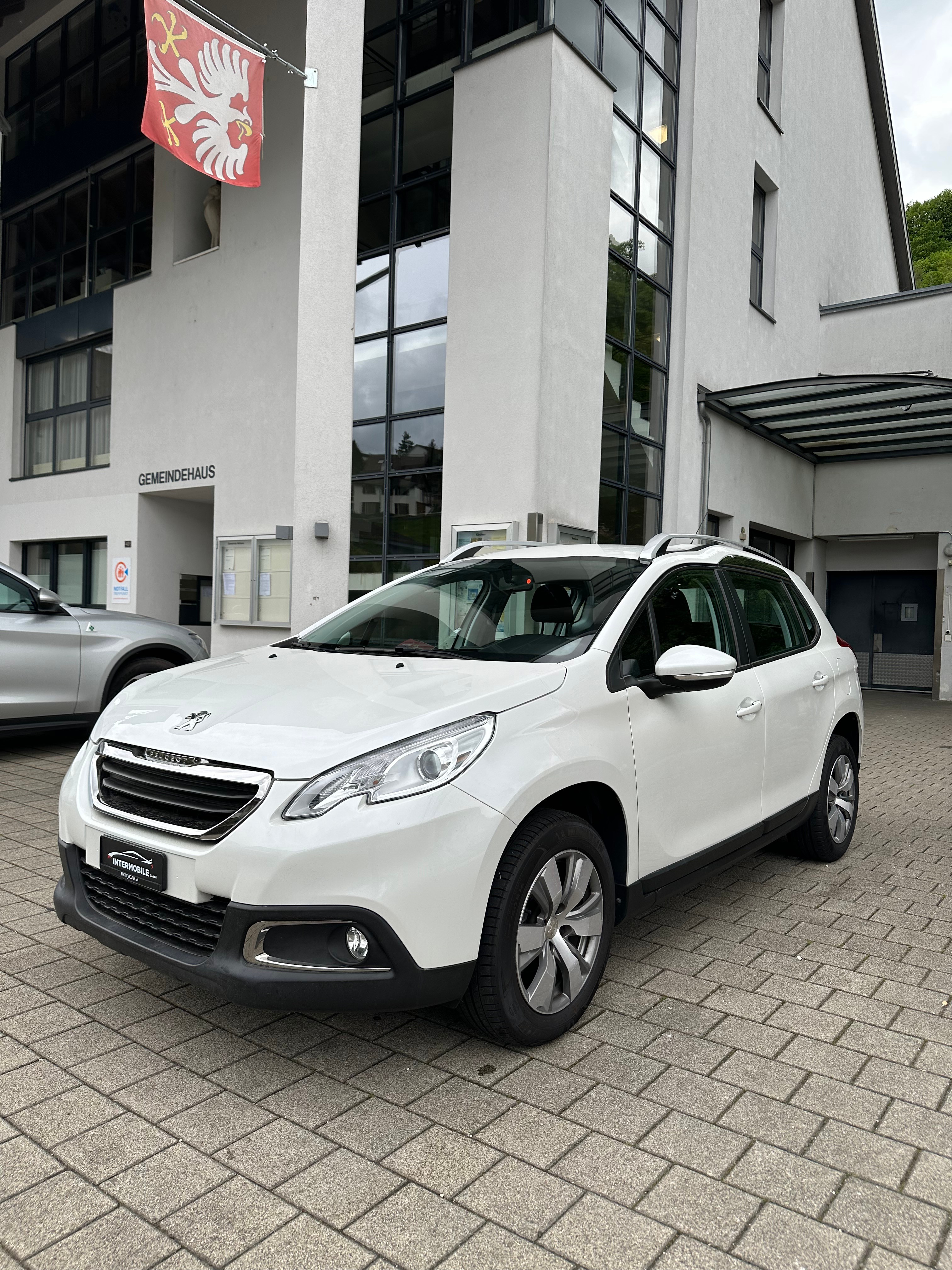 PEUGEOT 2008 1.2 PureTech Active