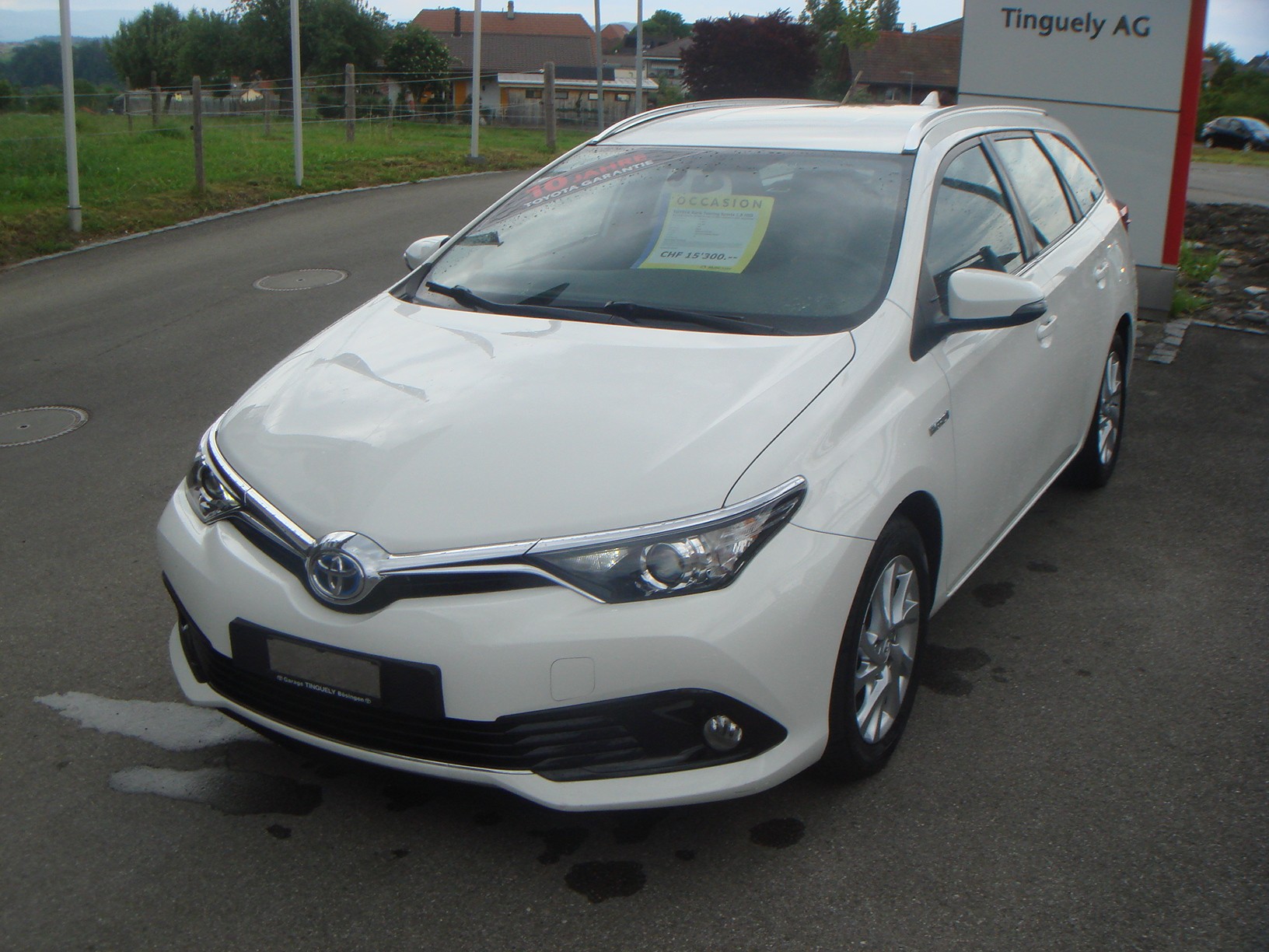 TOYOTA Auris Touring Sports 1.8 HSD Swiss Trend e-CVT