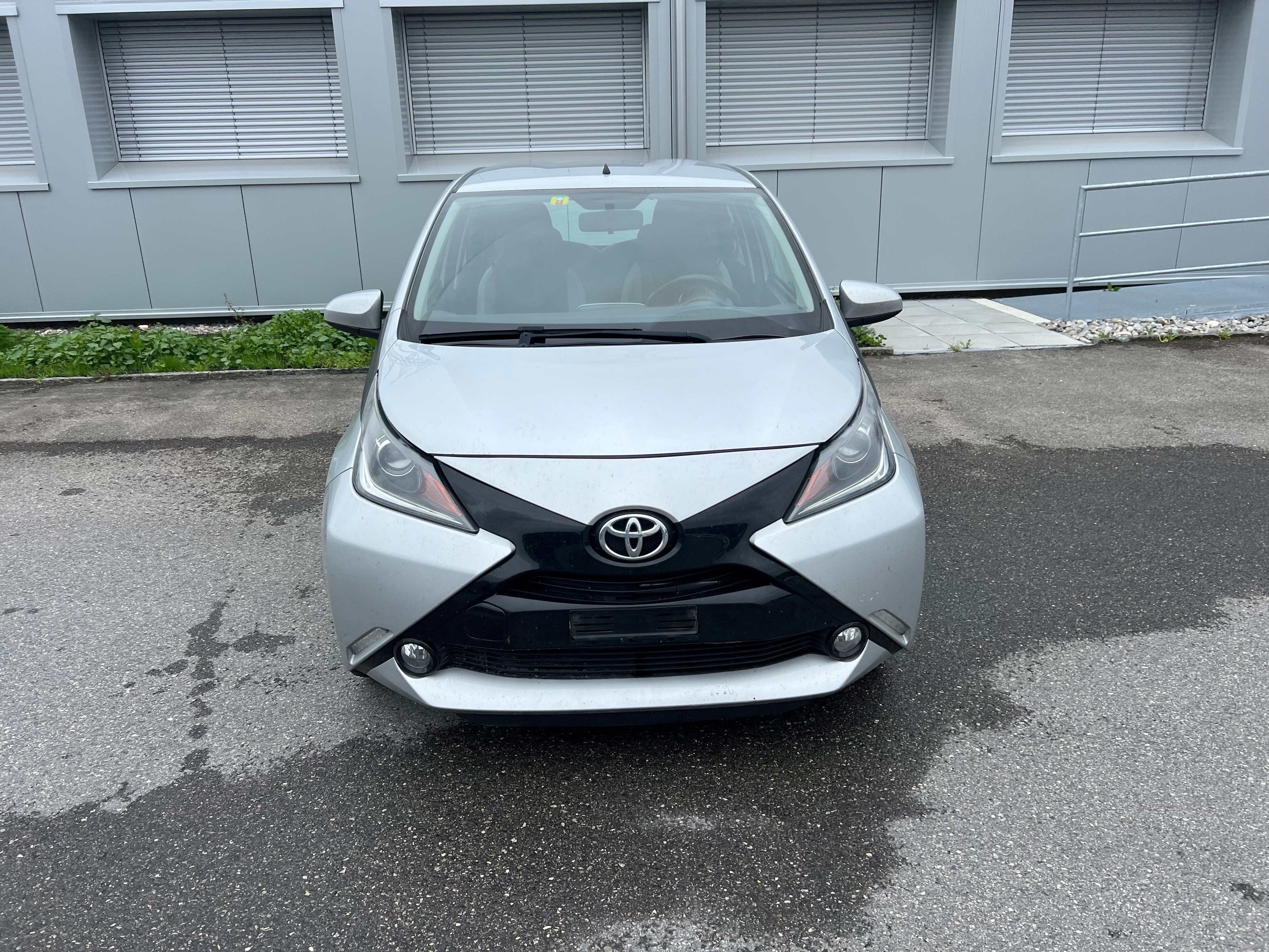 TOYOTA Aygo 1.0 VVT-i x-play MultiMode