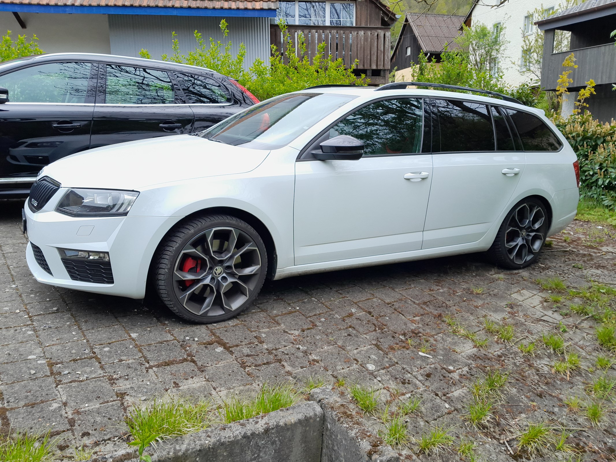 SKODA Octavia Combi 2.0 TSI RS DSG