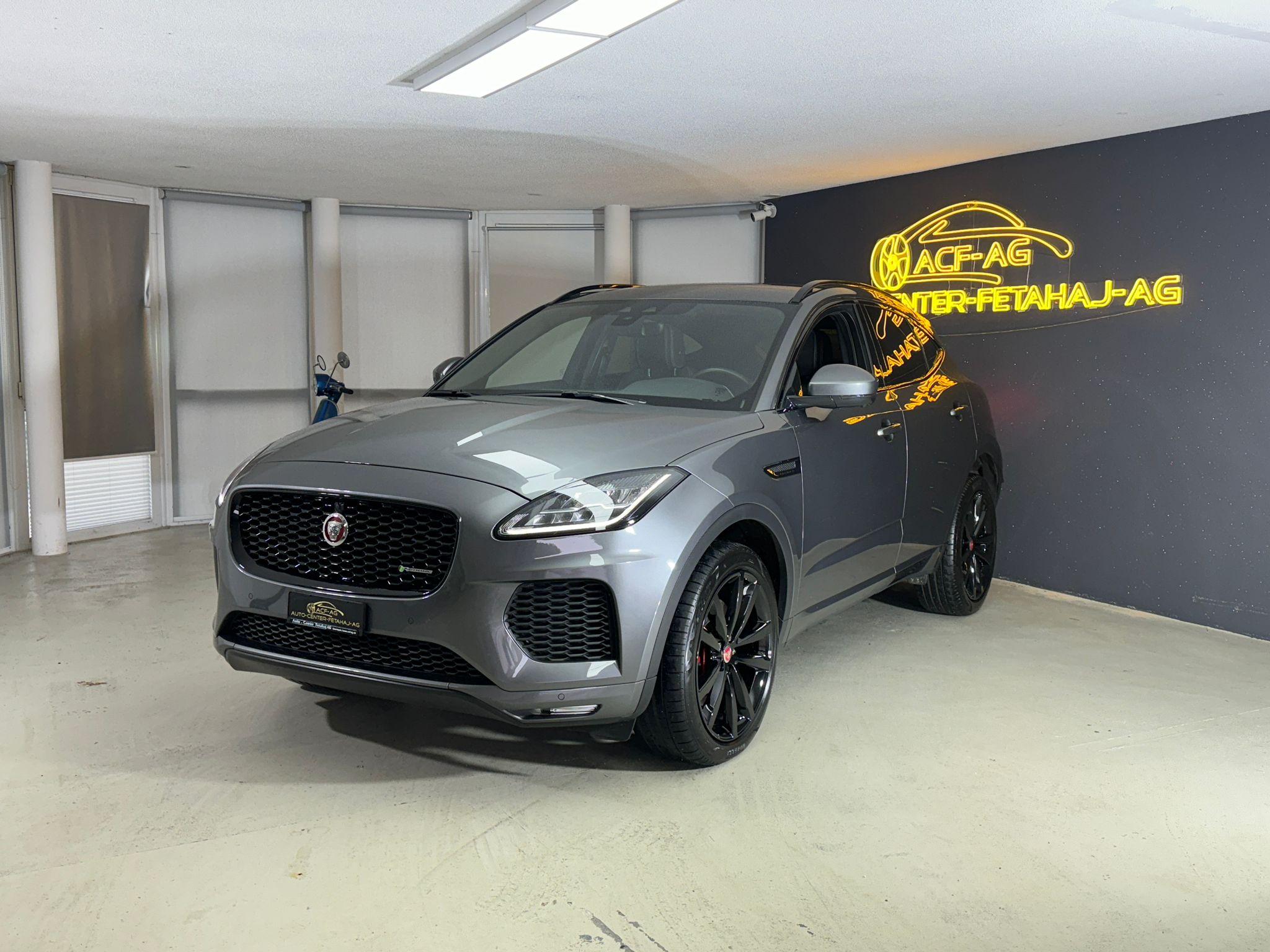 JAGUAR E-Pace P200 R-Dynamic AWD Automatik